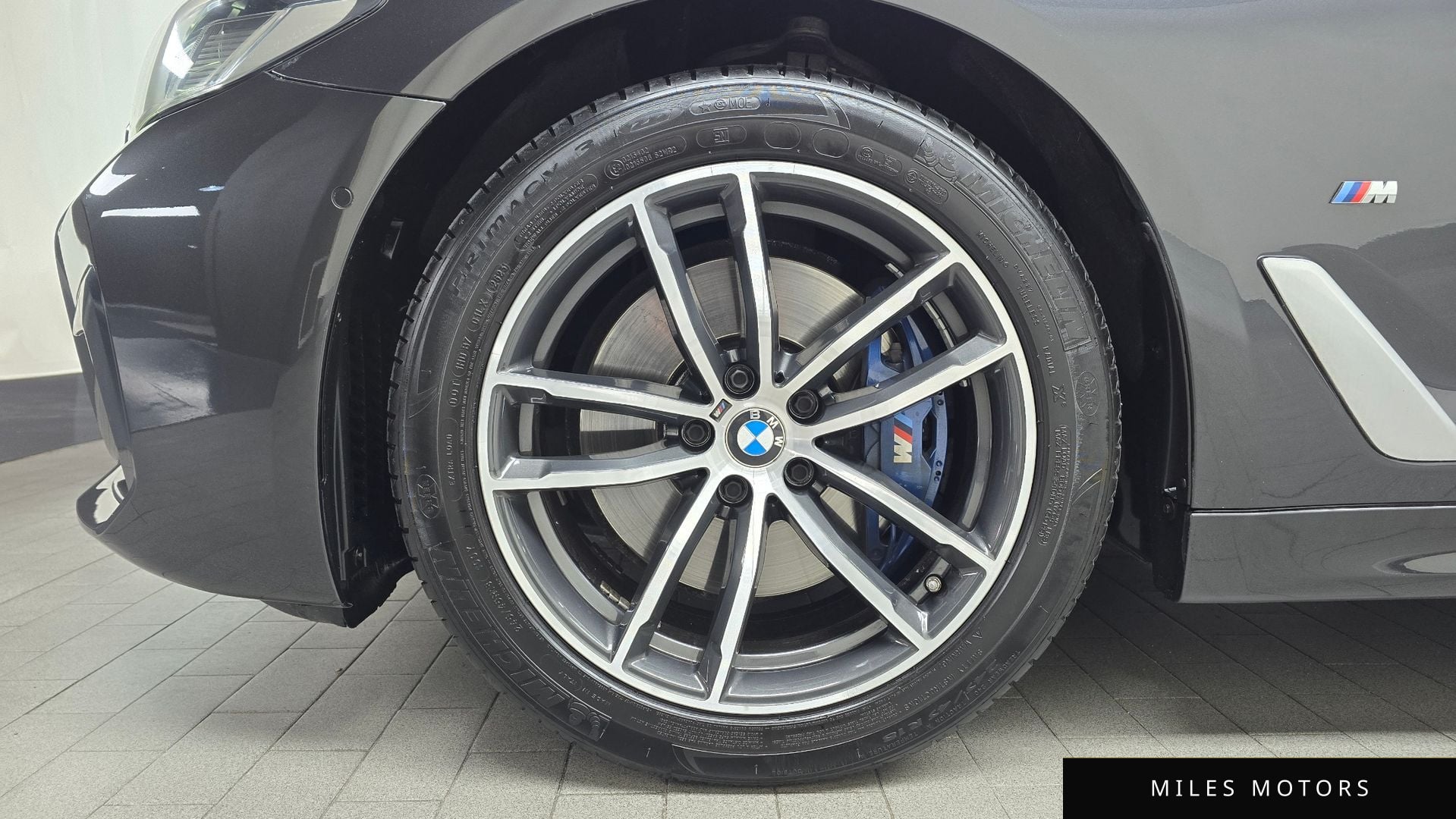 BMW 5 Series (G30) 2021 — миниатюра 5