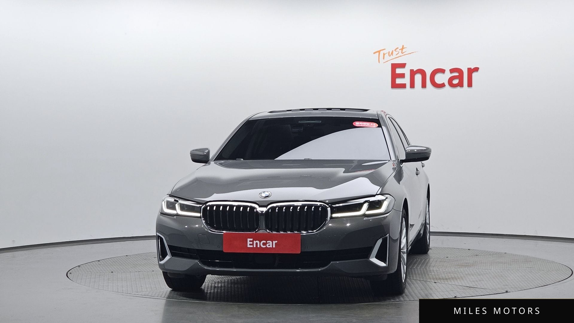 BMW 5 Series (G30) 2021 — миниатюра 2