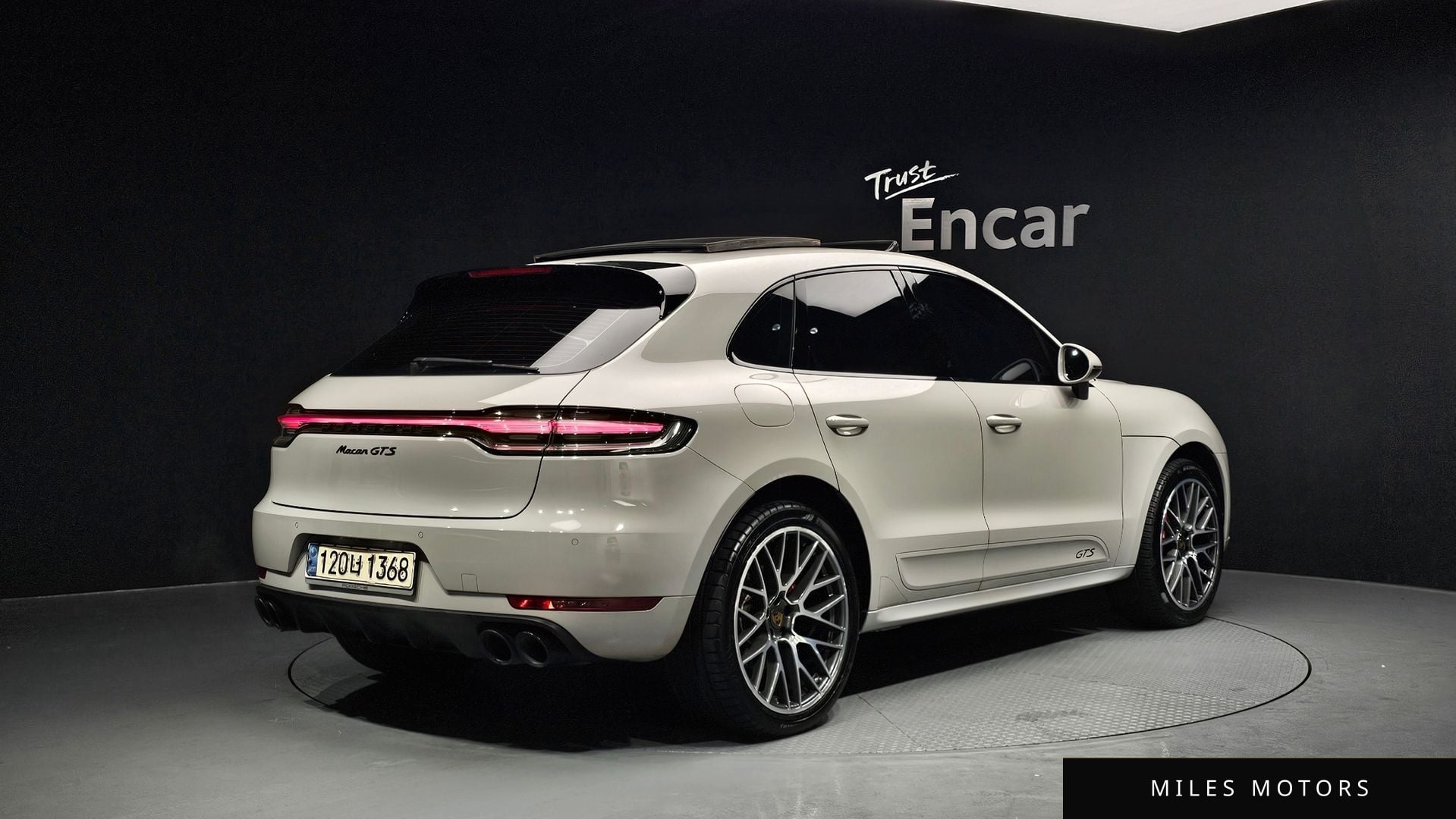 Porsche 마칸 2021 — миниатюра 2