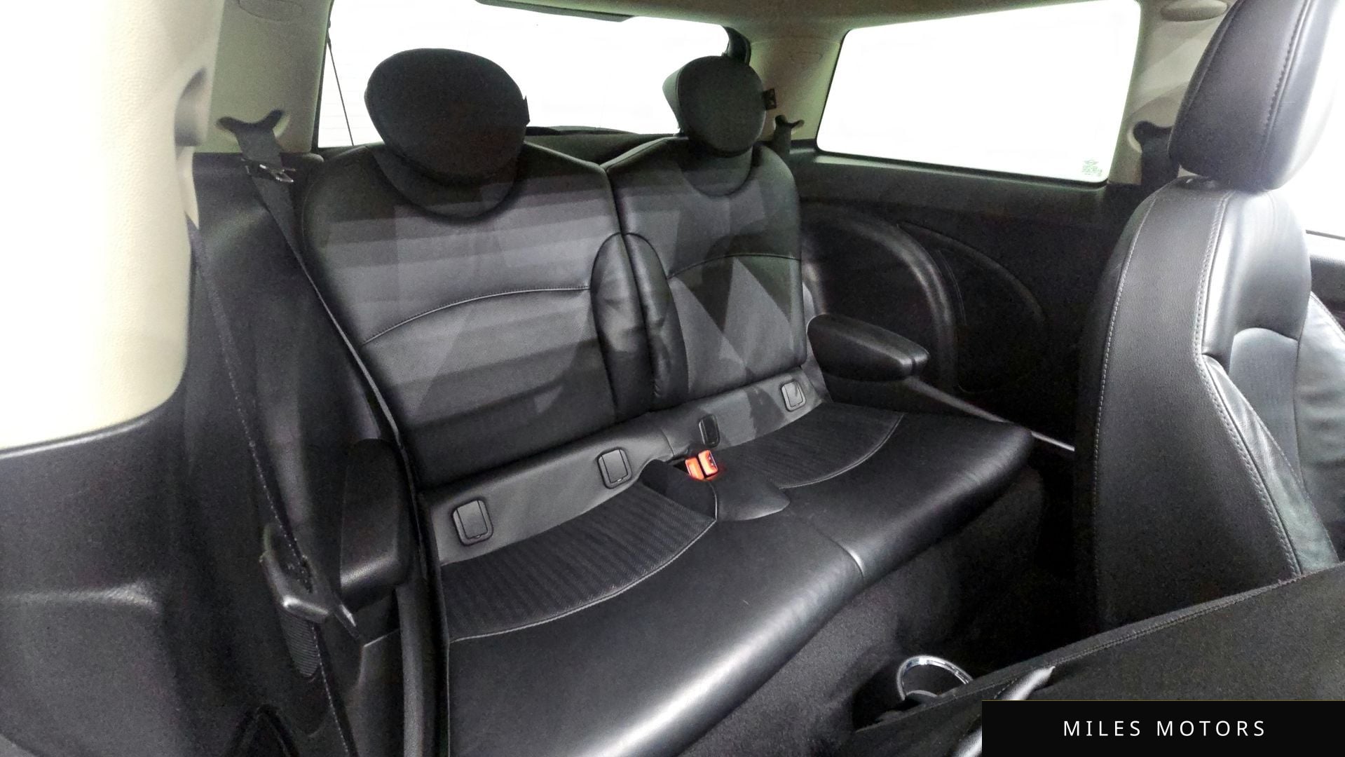 MINI Cooper D 2012 — миниатюра 11
