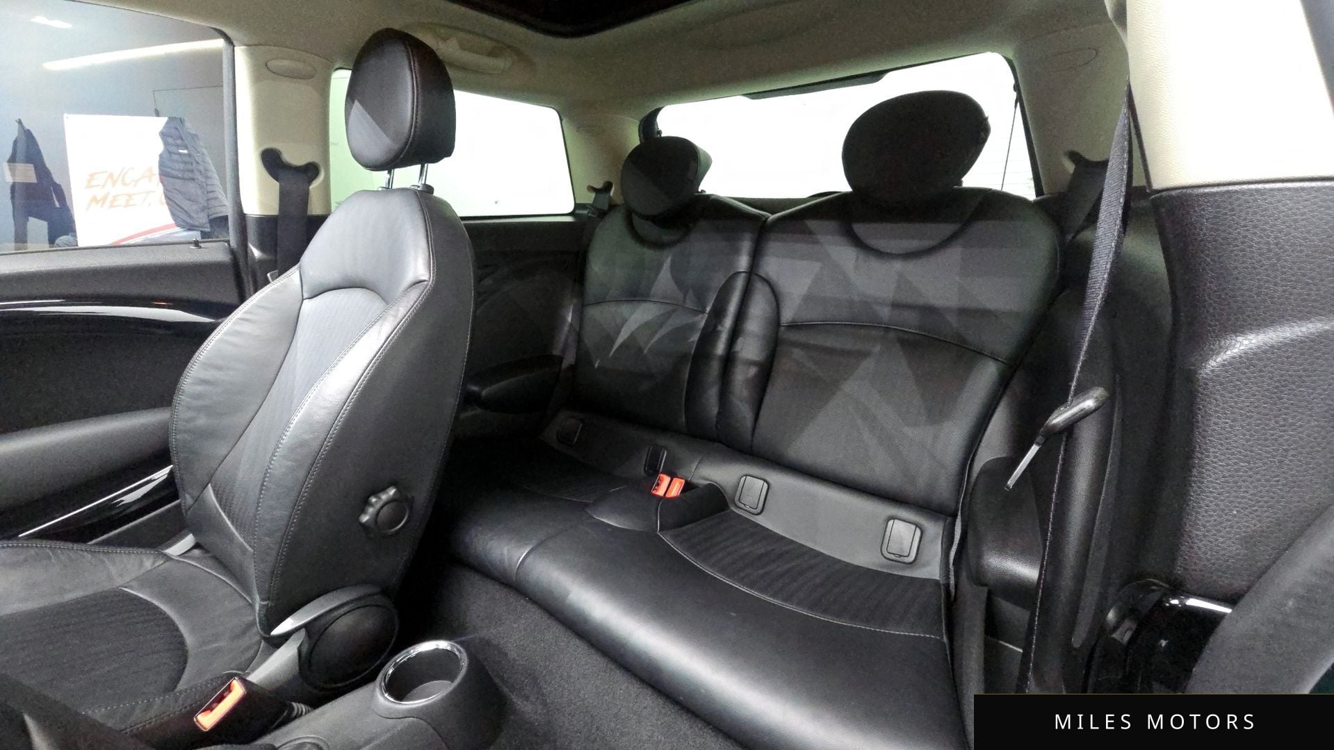 MINI Cooper D 2012 — миниатюра 12