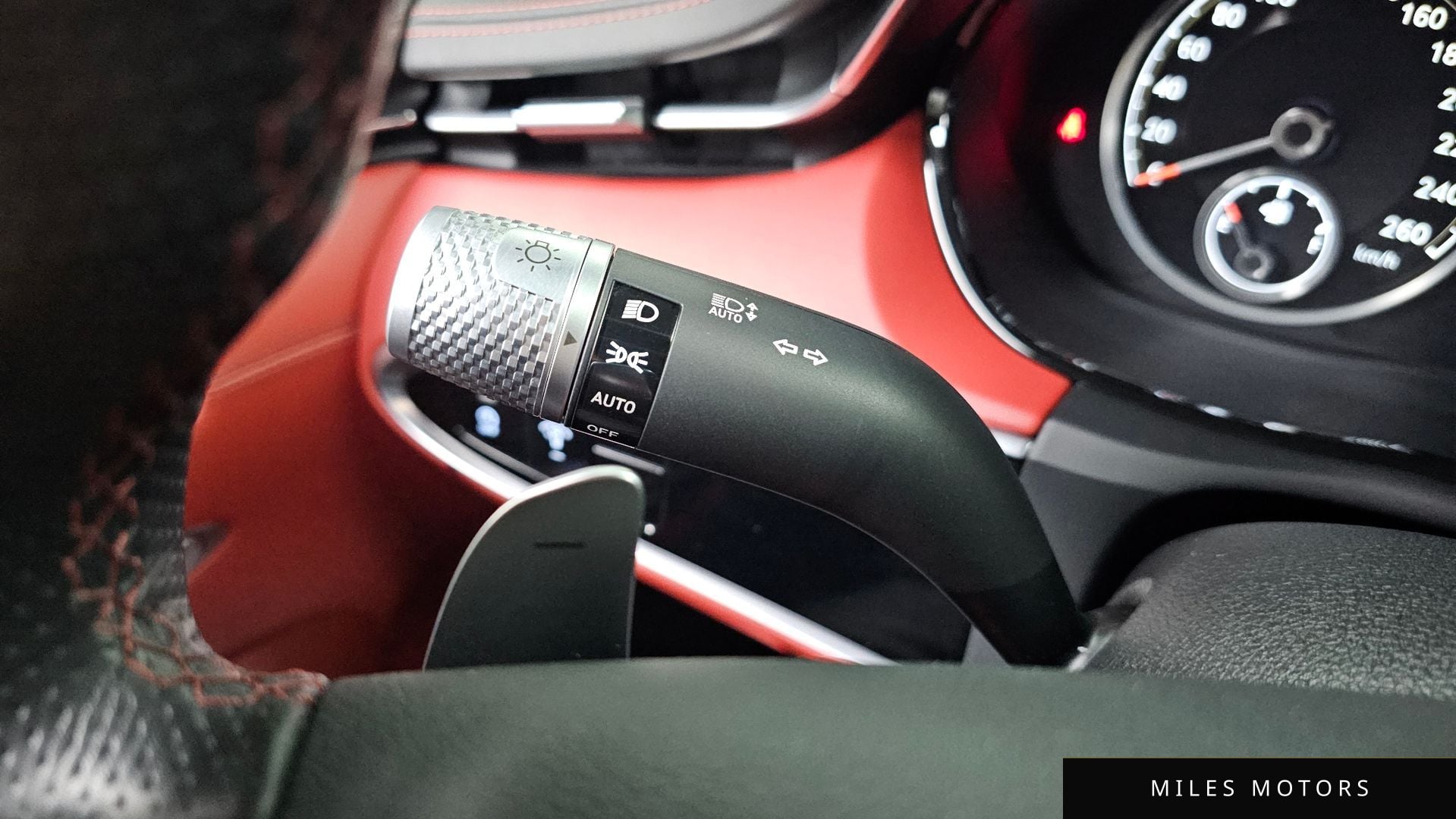 Genesis GV70 2022 — миниатюра 28