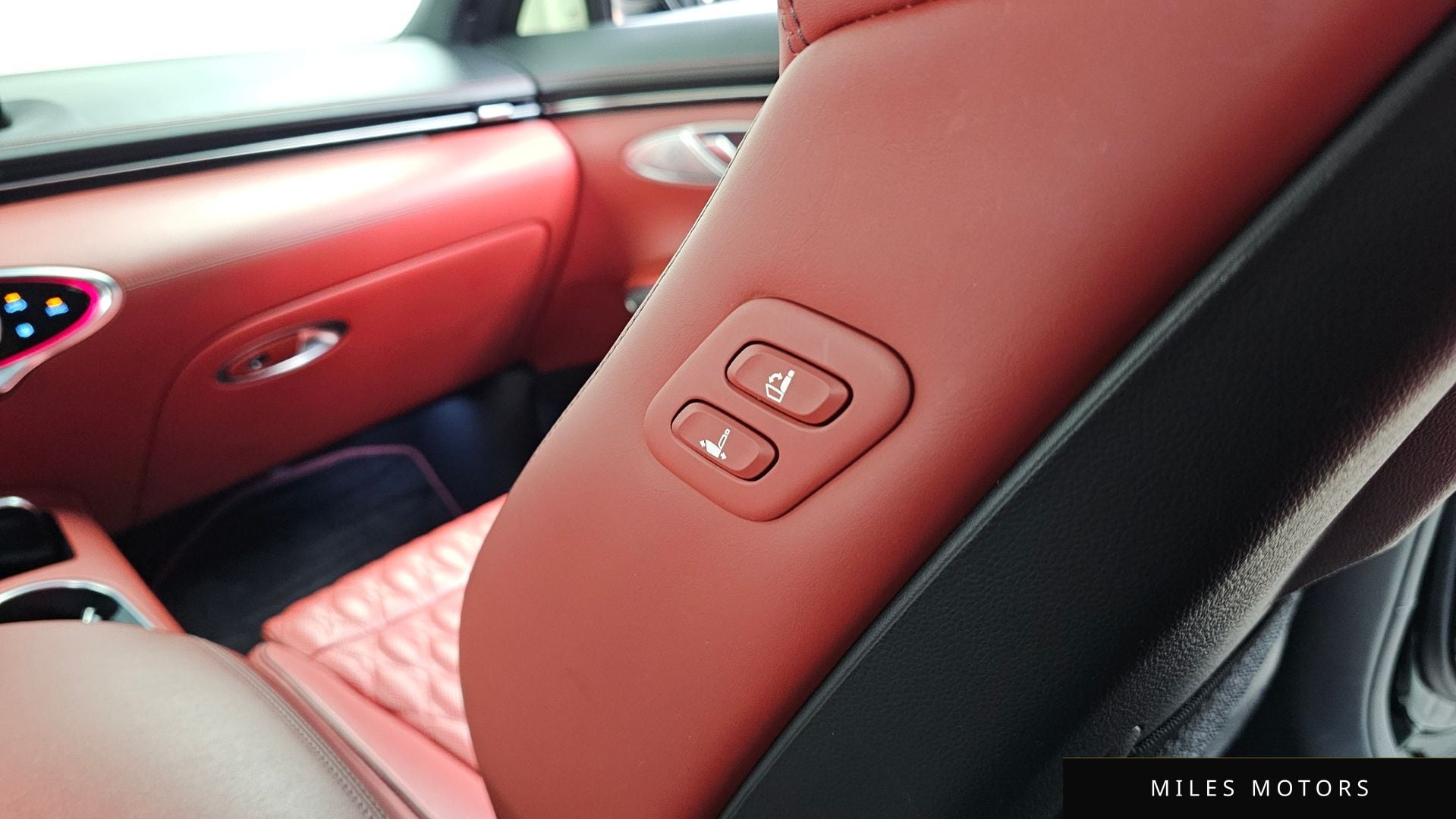 Genesis GV70 2022 — миниатюра 30