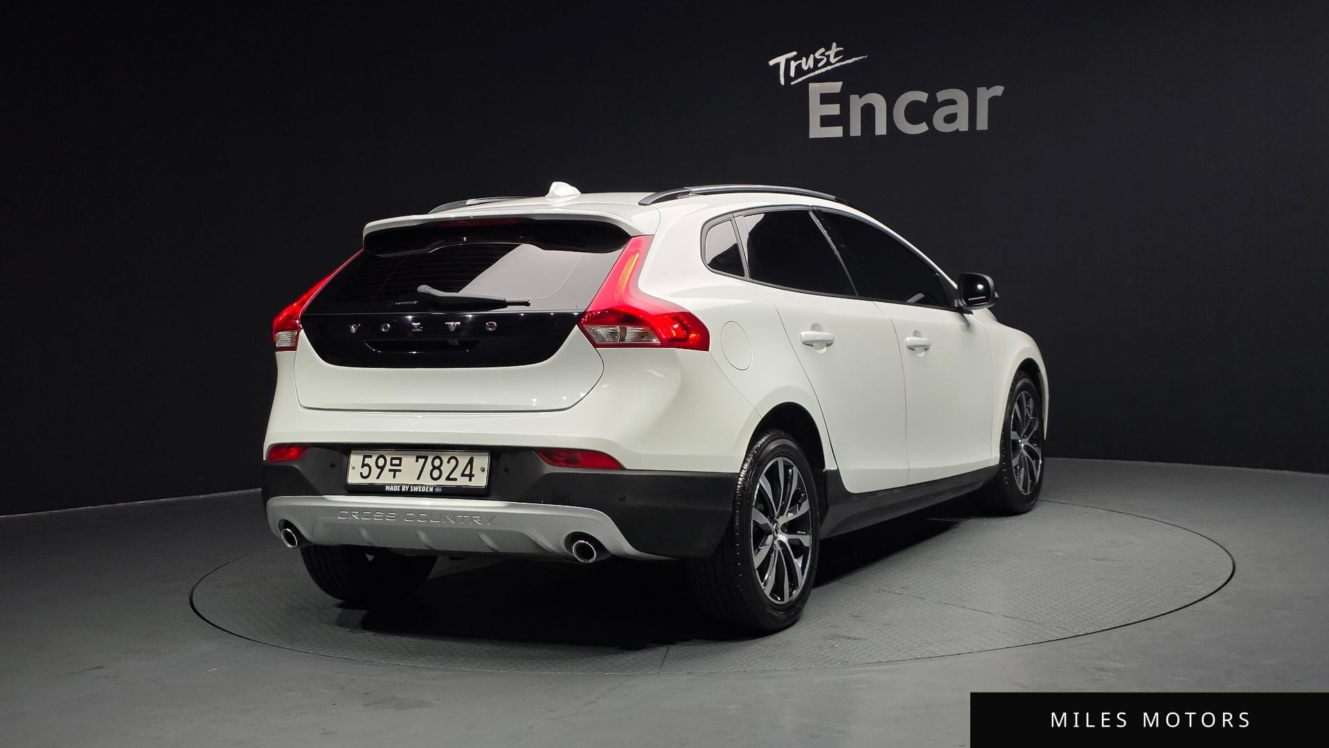 Volvo V40 크로스컨트리 2019 — миниатюра 2
