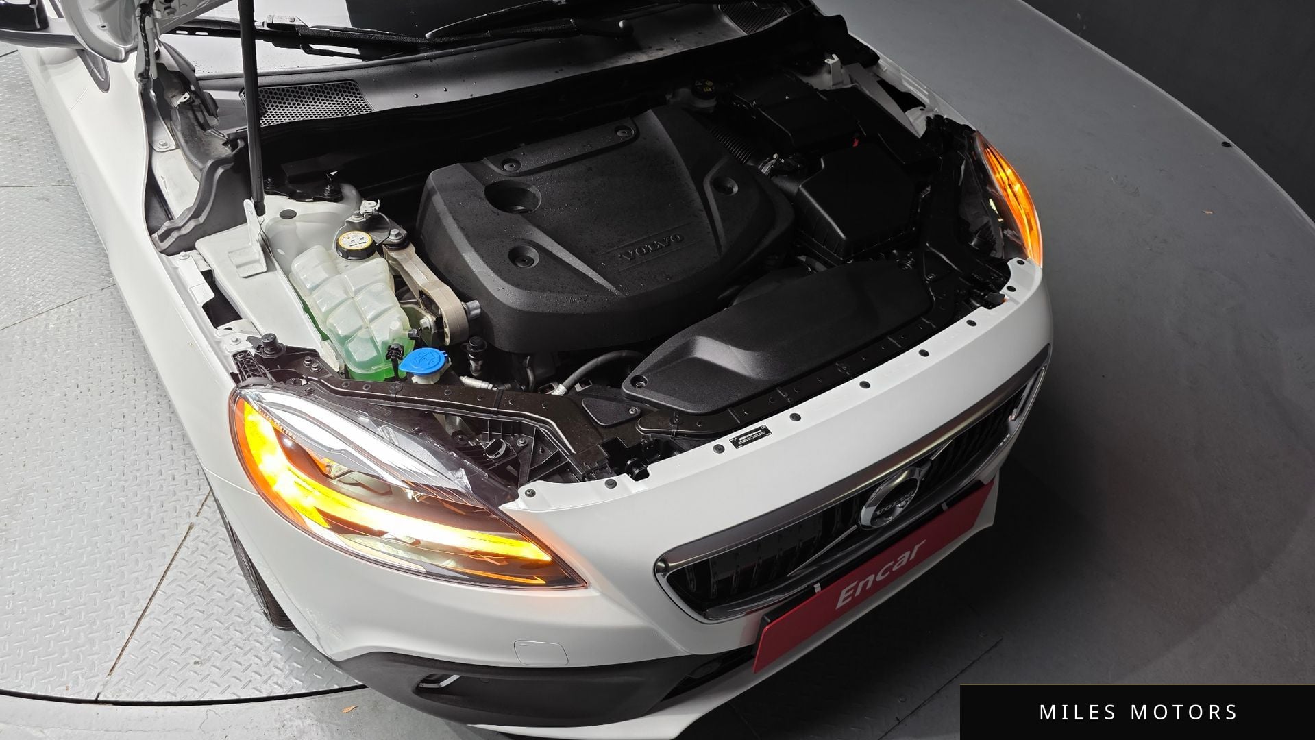 Volvo V40 크로스컨트리 2019 — миниатюра 6