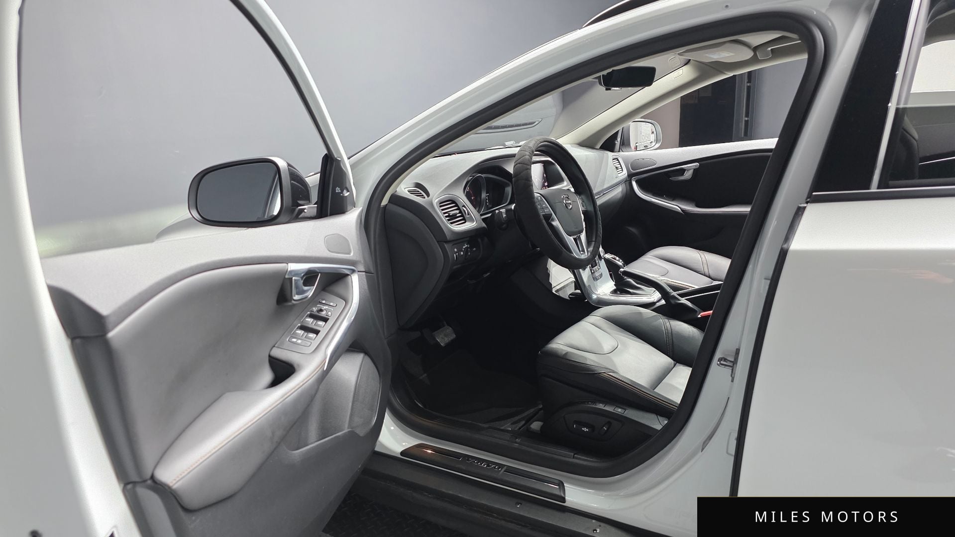 Volvo V40 크로스컨트리 2019 — миниатюра 13