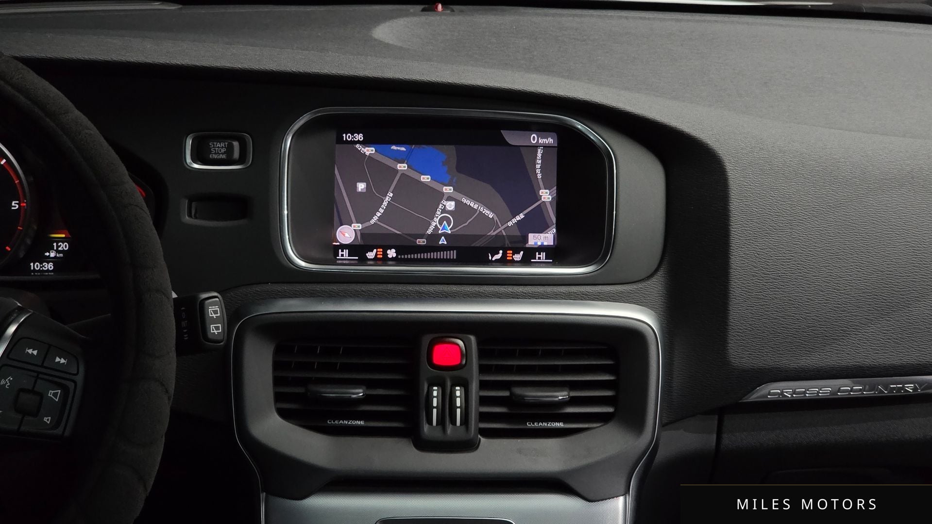 Volvo V40 크로스컨트리 2019 — миниатюра 20