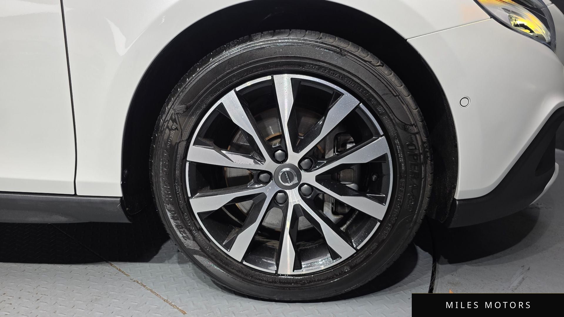 Volvo V40 크로스컨트리 2019 — миниатюра 7