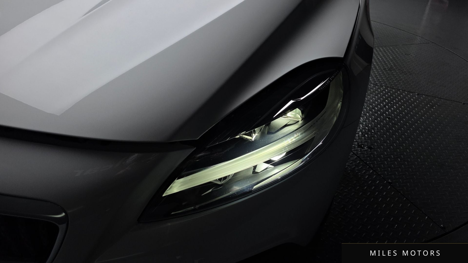 Volvo V40 크로스컨트리 2019 — миниатюра 8