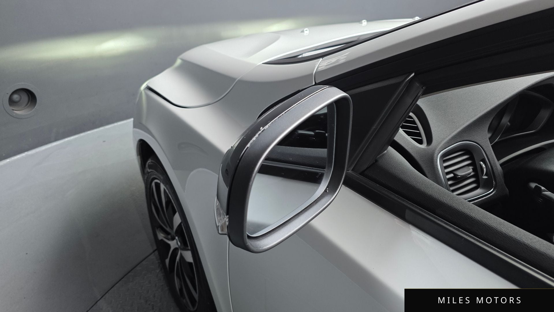 Volvo V40 크로스컨트리 2019 — миниатюра 28
