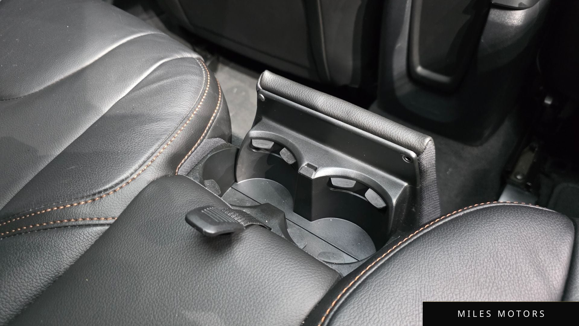 Volvo V40 크로스컨트리 2019 — миниатюра 32