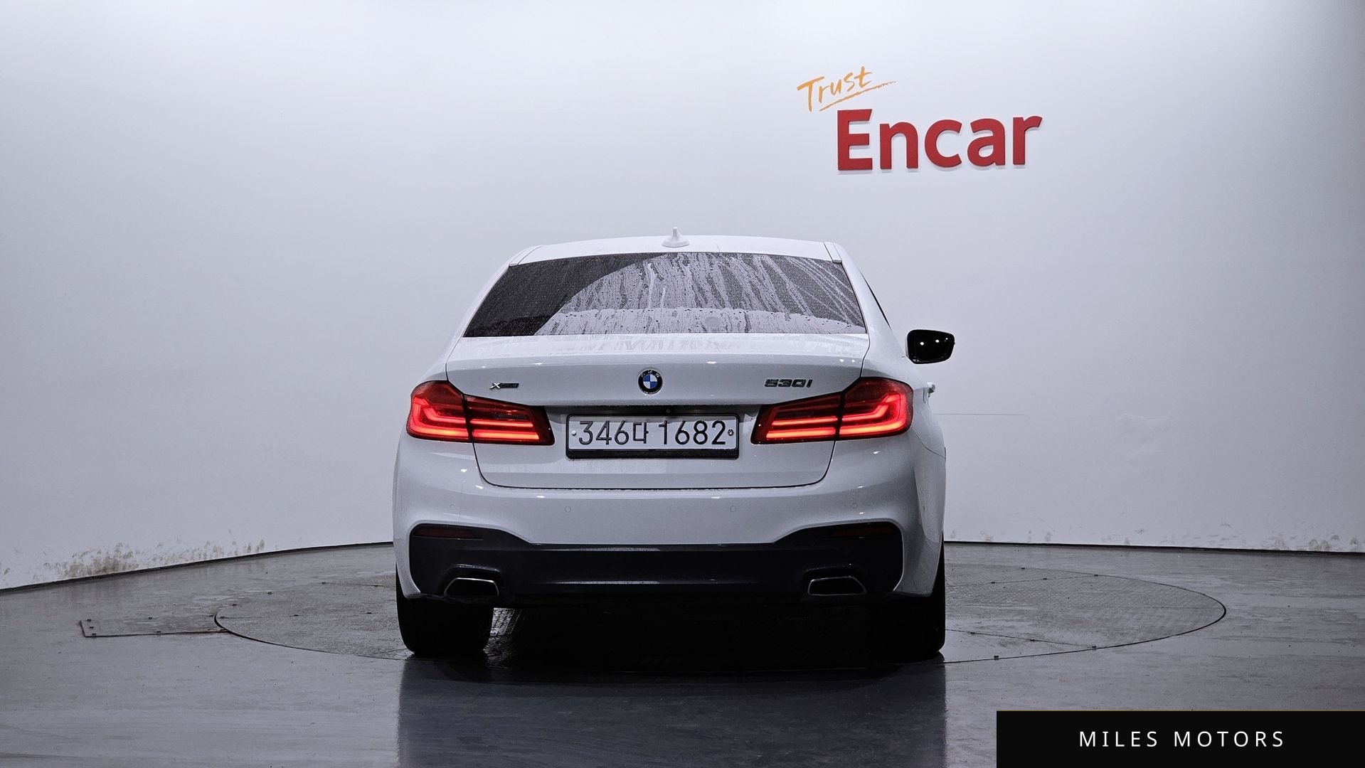 BMW 5 Series (G30) 2018 — миниатюра 4