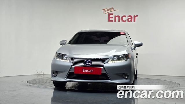 Лексус ES300h 2015 — миниатюра 3