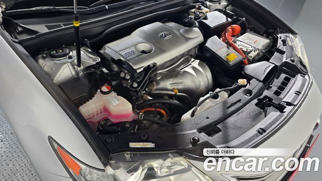 Лексус ES300h 2015 — миниатюра 6