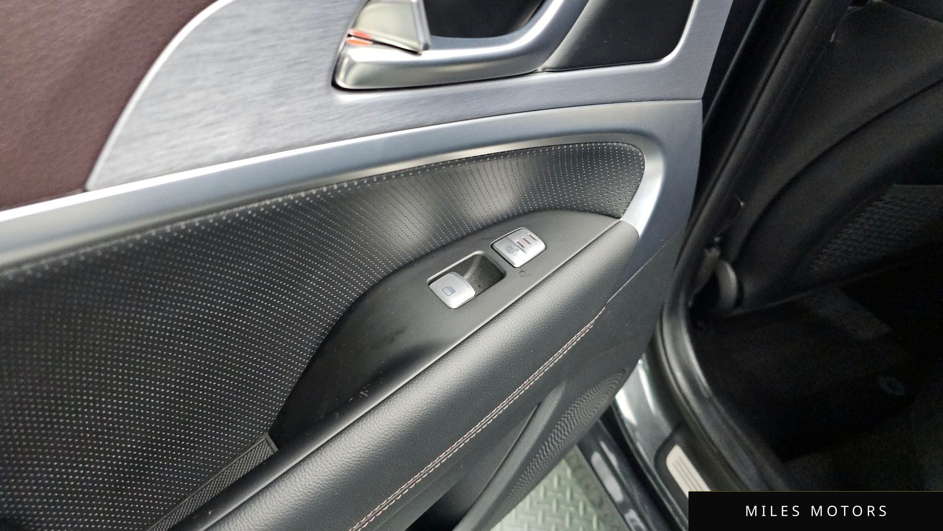 Genesis G70 2019 — миниатюра 25