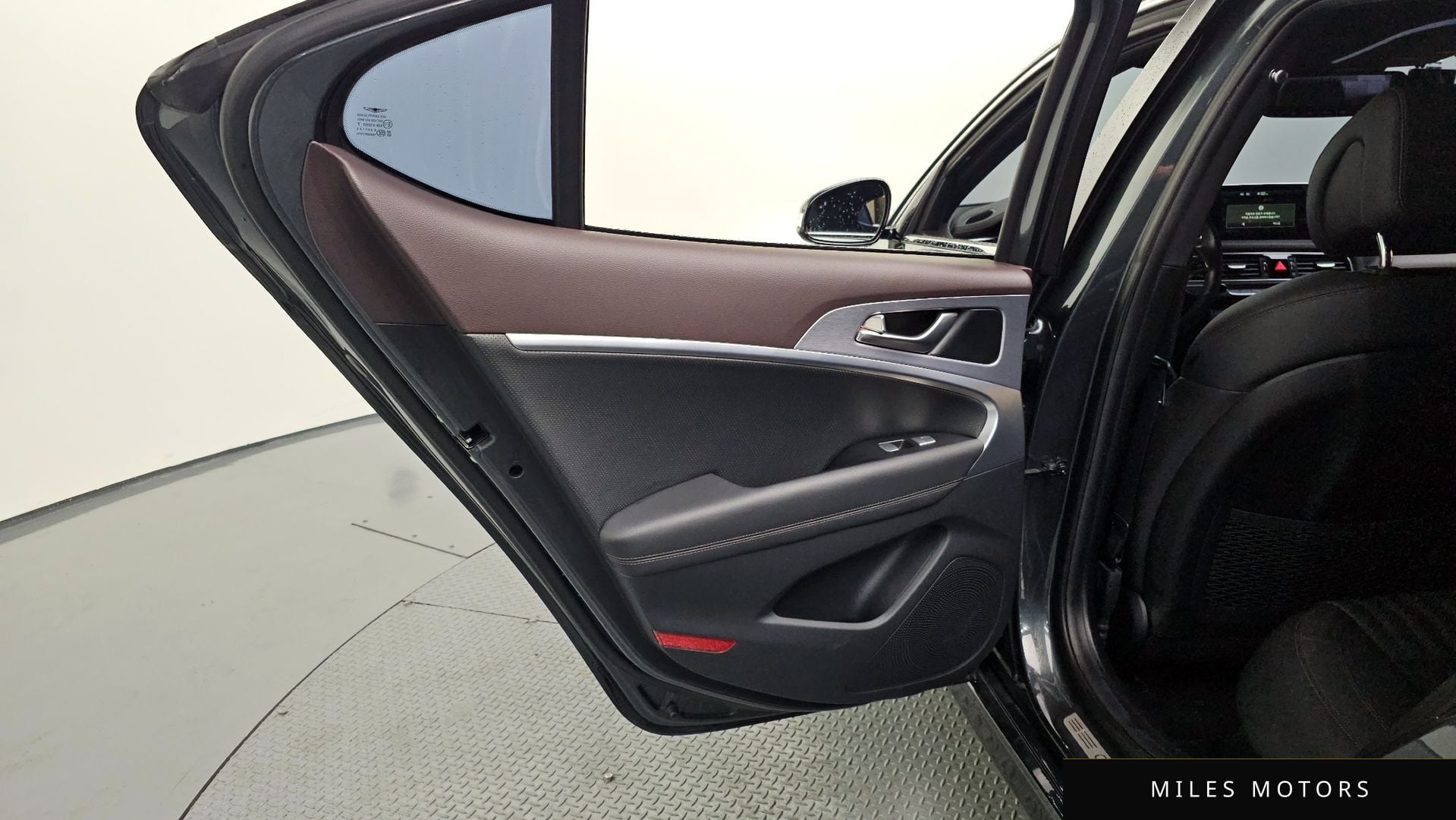 Genesis G70 2019 — миниатюра 15