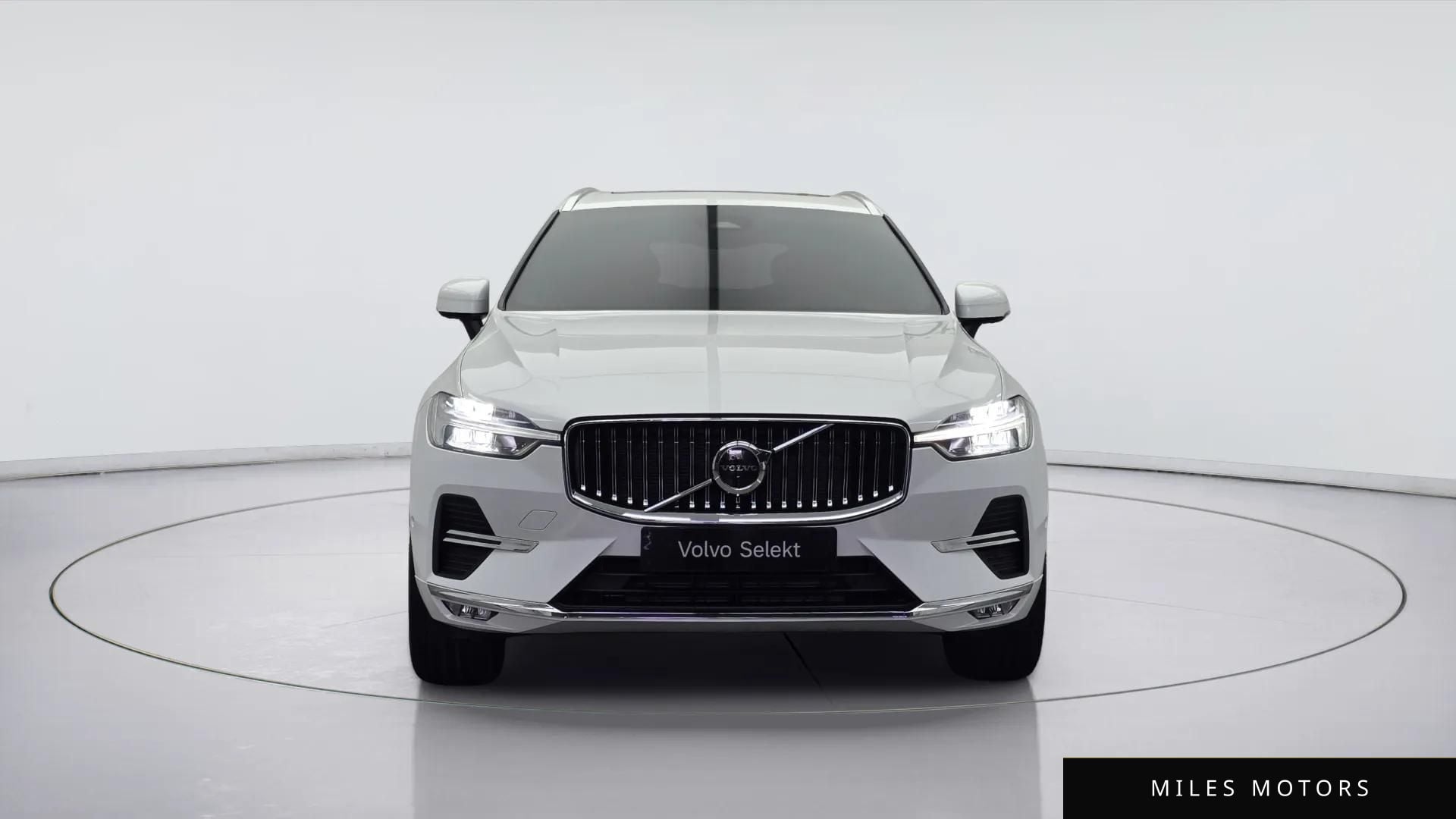Volvo XC60 2023 — миниатюра 3