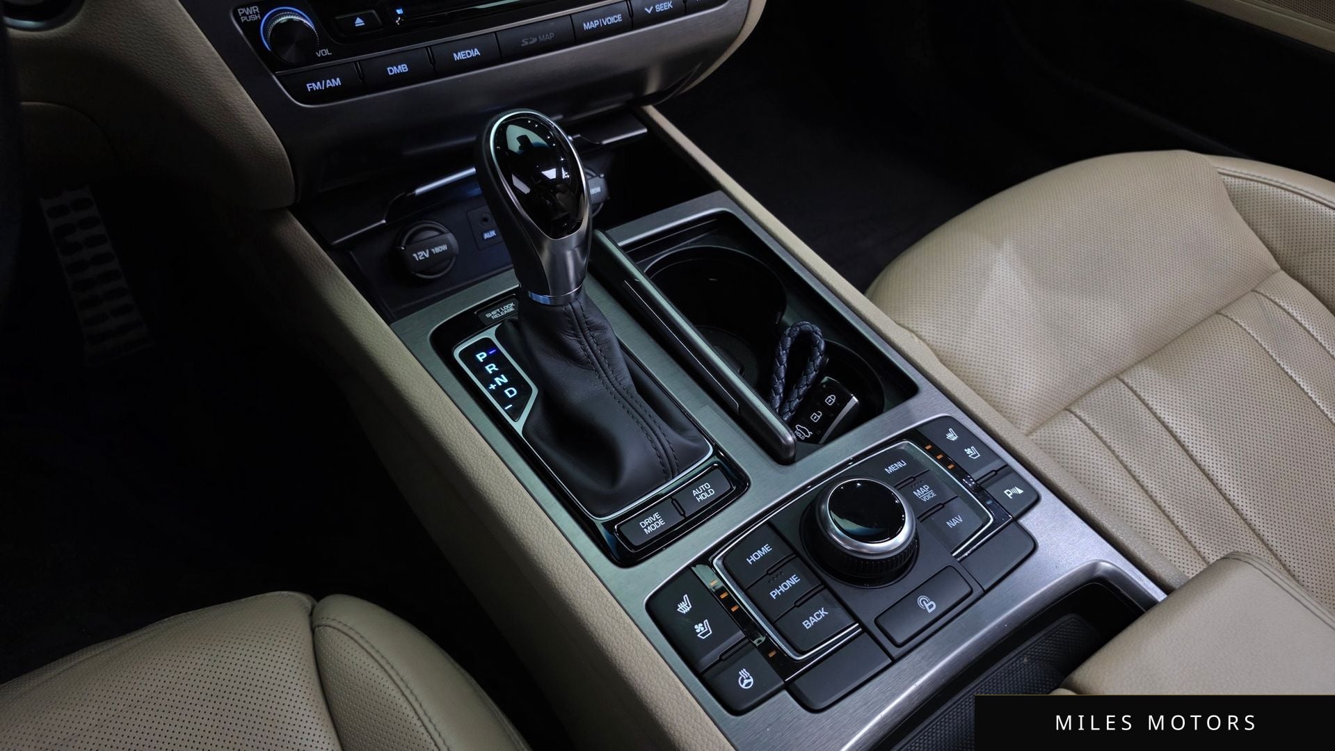Hyundai Genesis 2016 — миниатюра 12