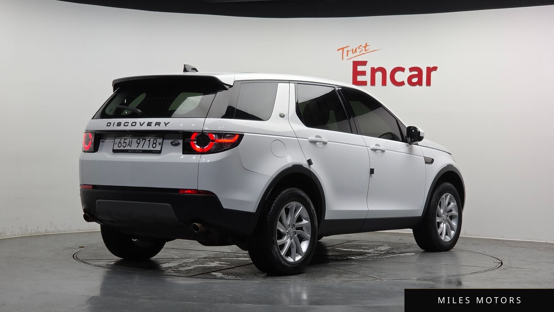 Land Rover Discovery Sport 2017 — миниатюра 2
