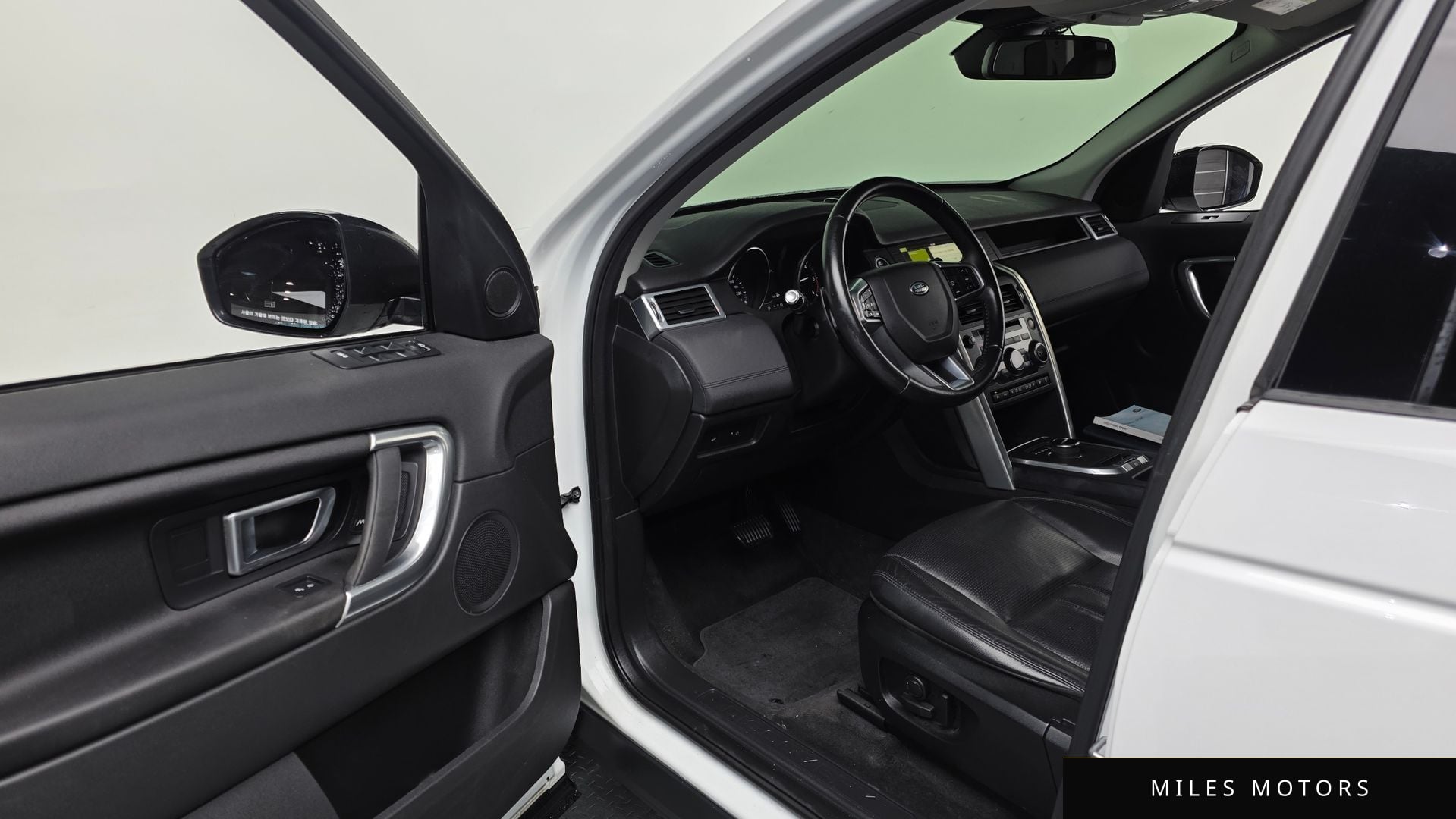 Land Rover Discovery Sport 2017 — миниатюра 10