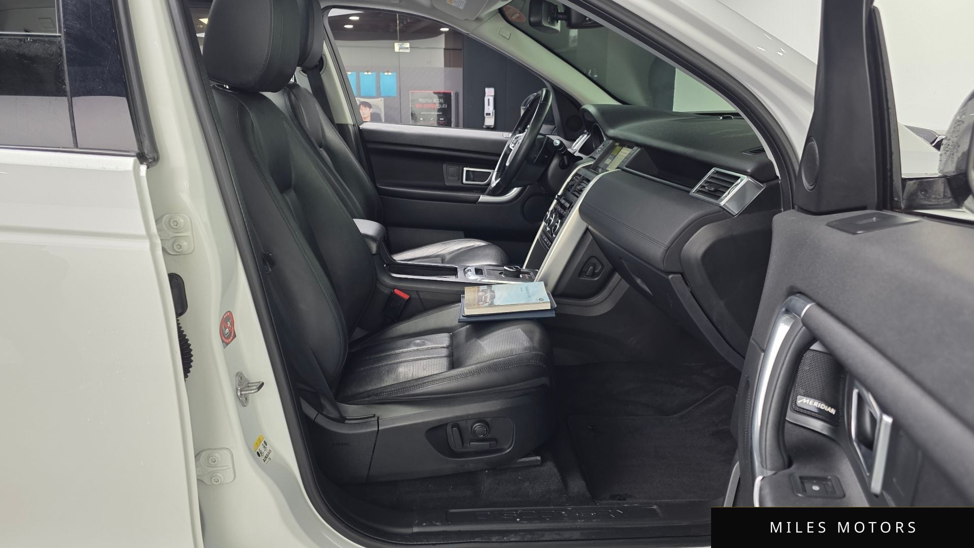 Land Rover Discovery Sport 2017 — миниатюра 11