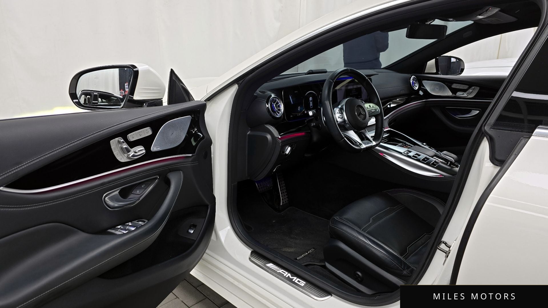 Mercedes-Benz AMG GT 2021 — миниатюра 13