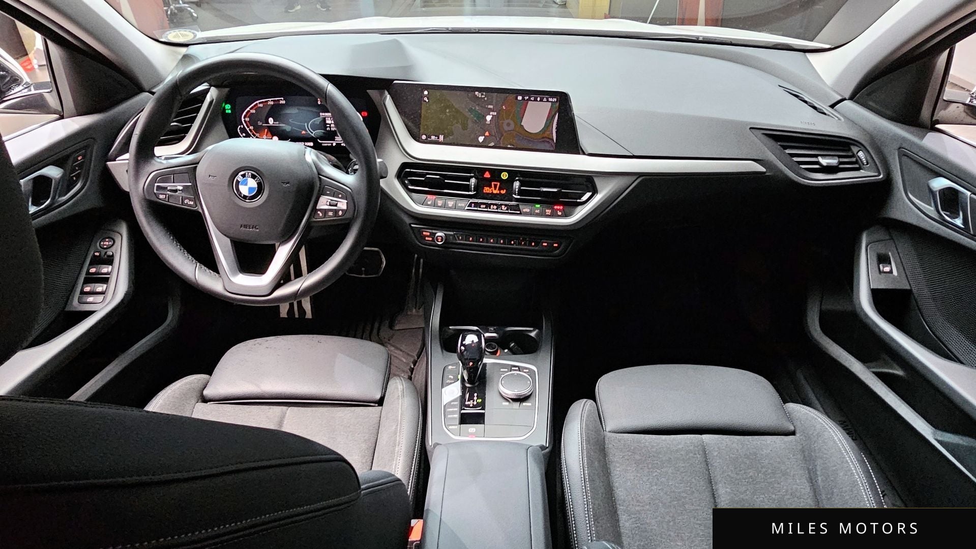 BMW 1 Series (F40) 2021 — миниатюра 10