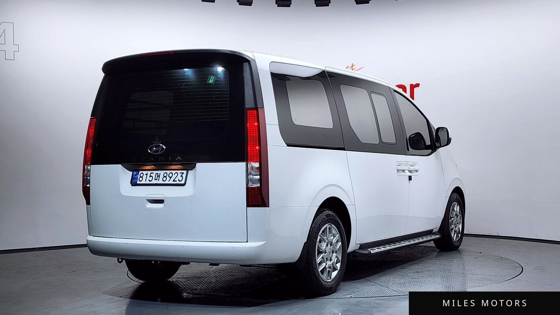 Hyundai Staria 2023 — миниатюра 2