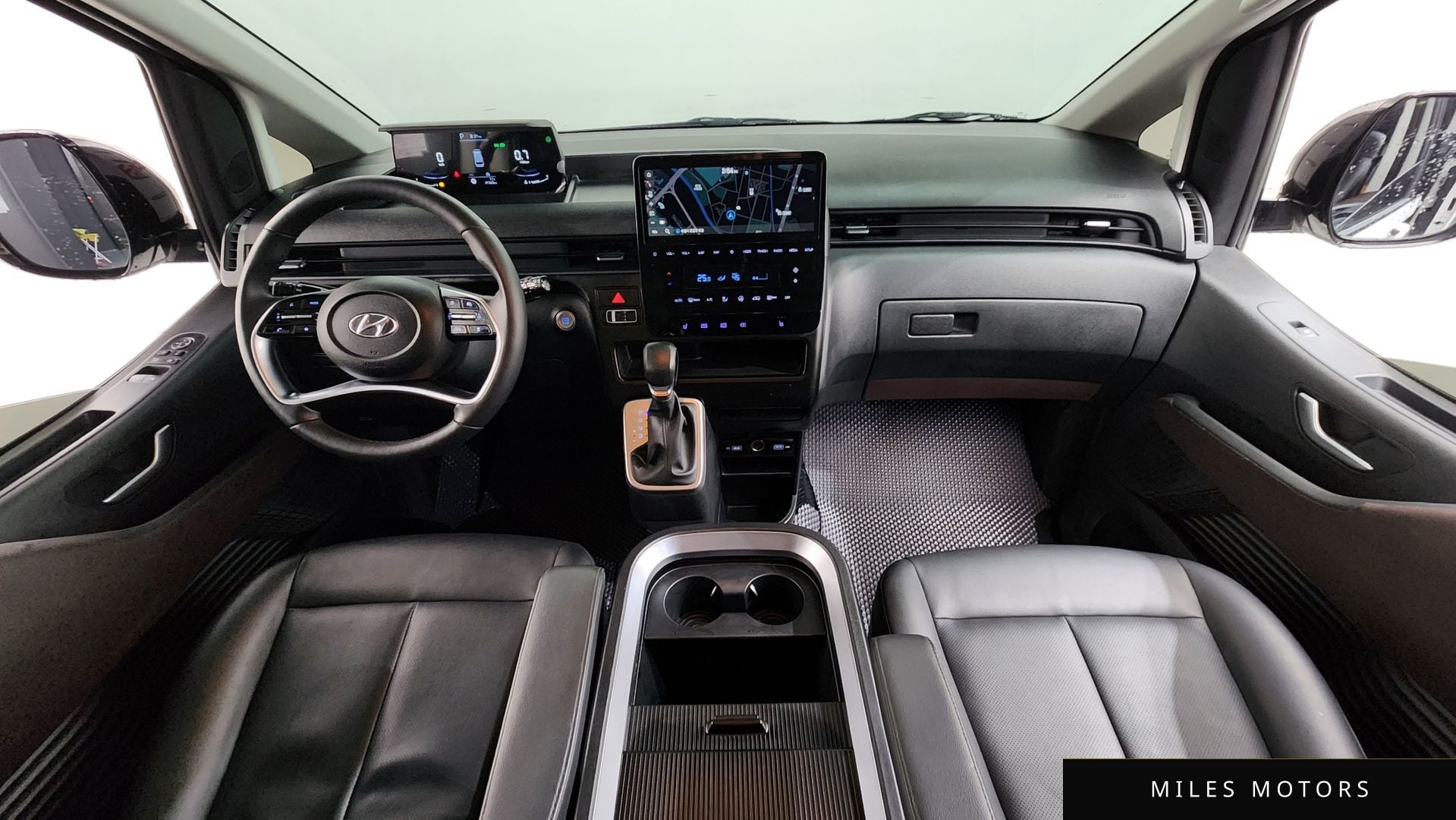 Hyundai Staria 2023 — миниатюра 10