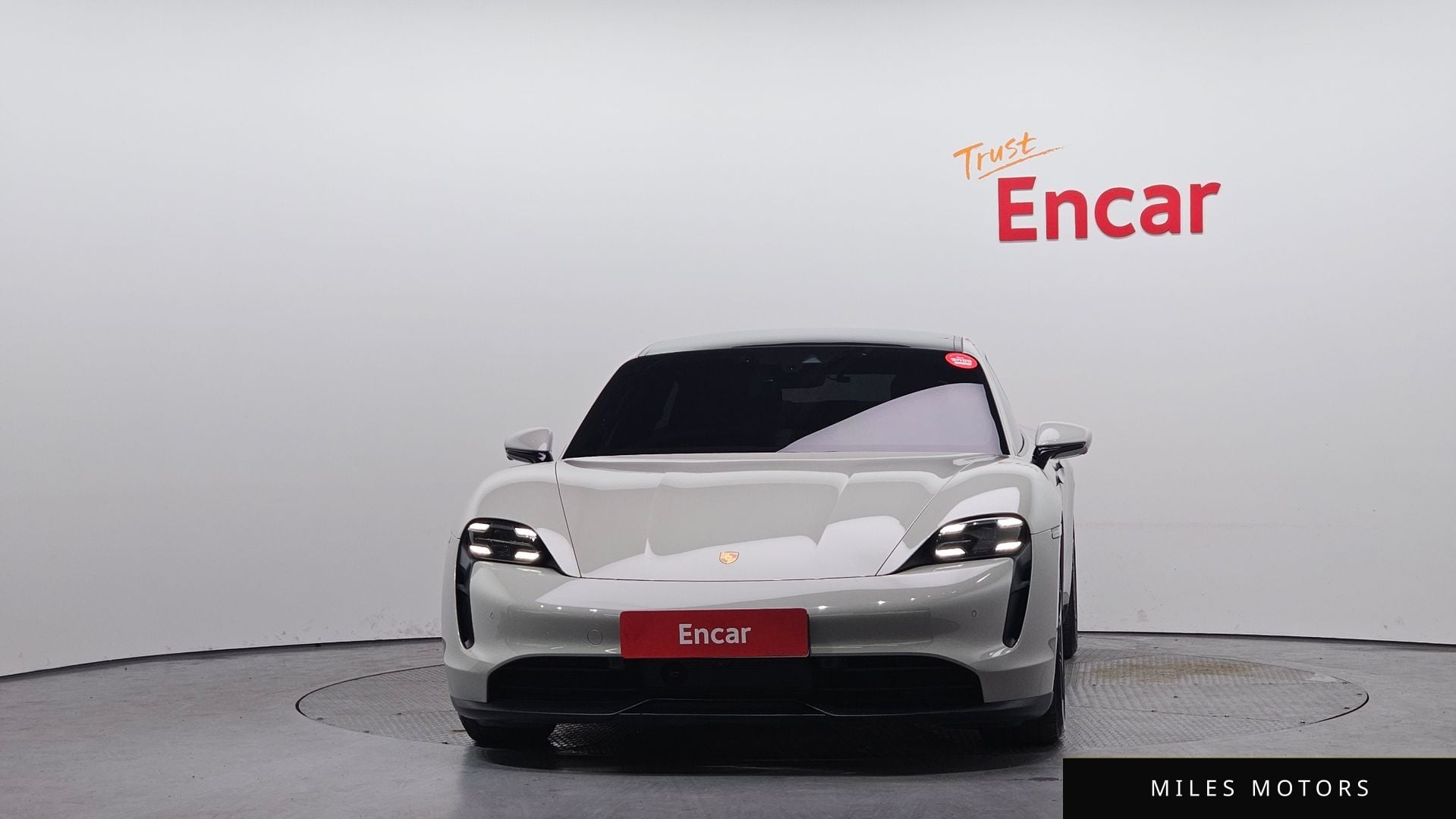 Porsche 타이칸 2021 — миниатюра 3