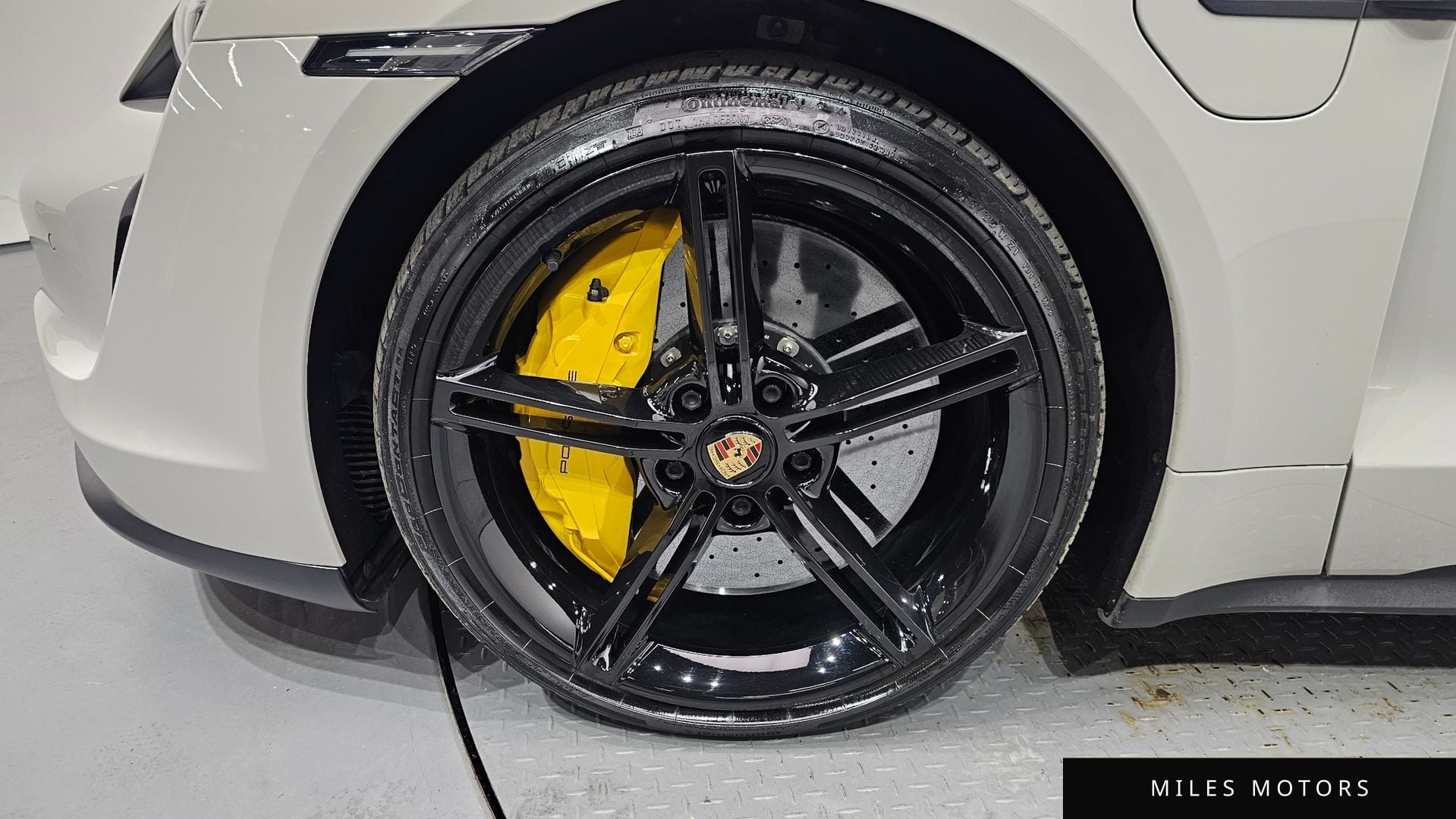 Porsche 타이칸 2021 — миниатюра 5
