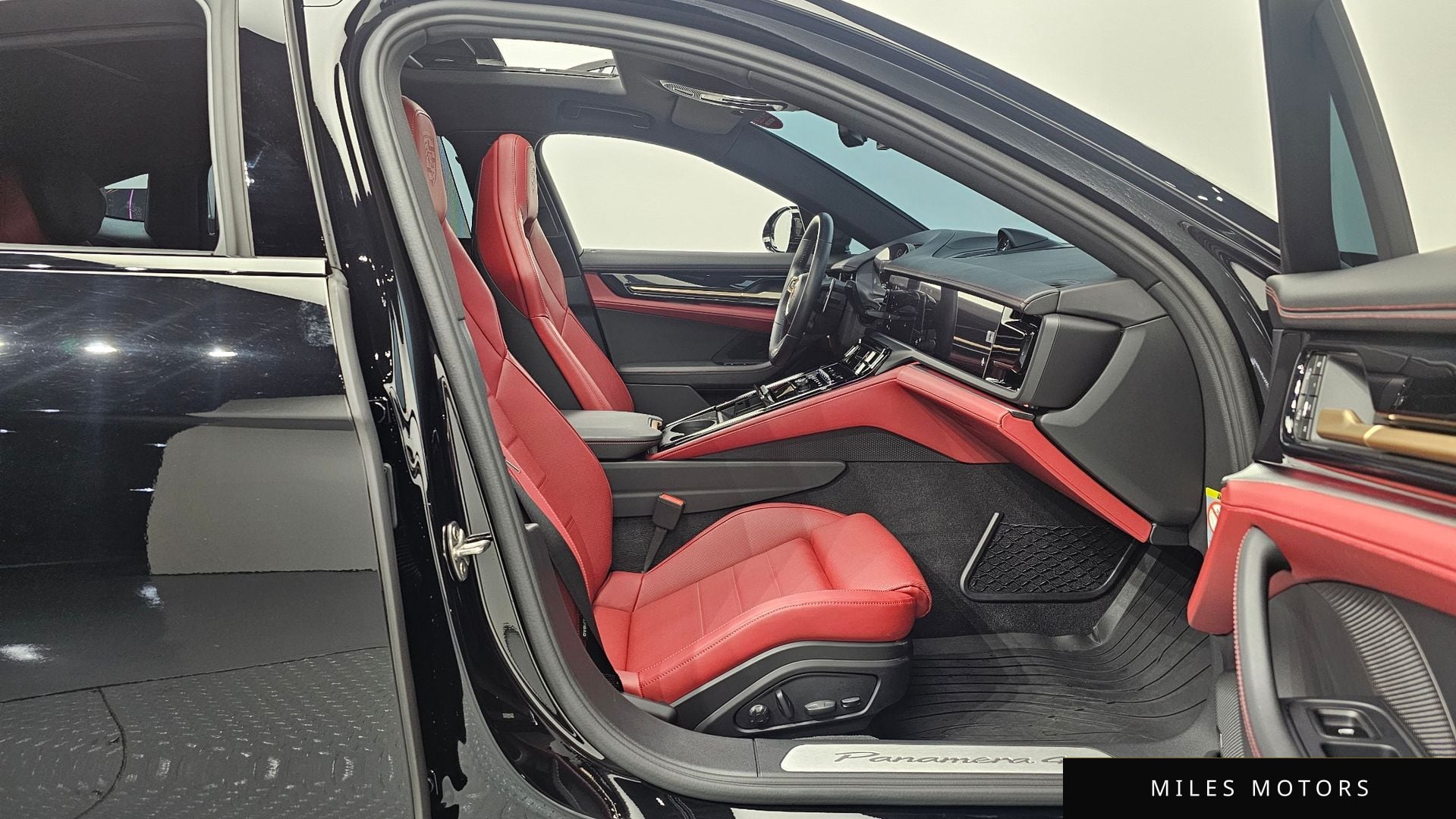 Porsche Panamera 2025 — миниатюра 11