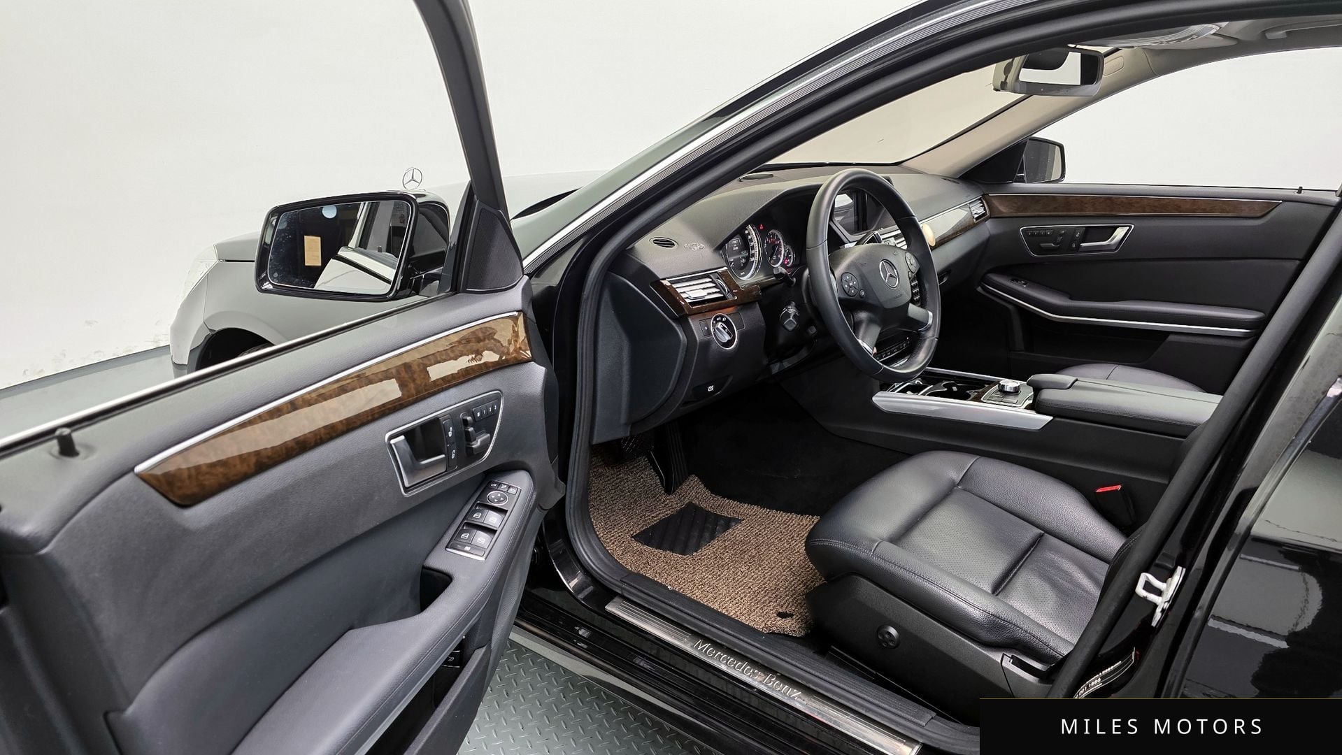 Mercedes-Benz E-Class W212 2013 — миниатюра 10
