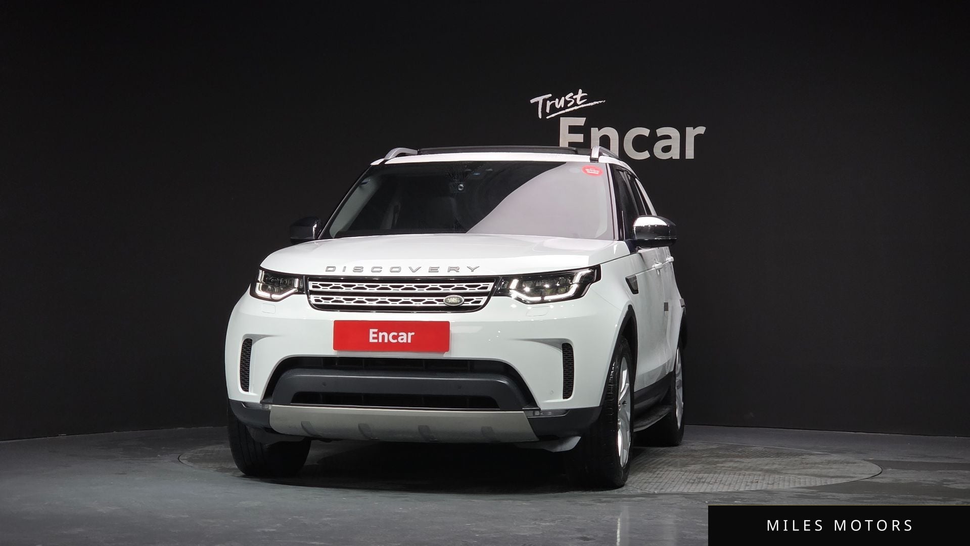 Land Rover Discovery 2017 — миниатюра 3