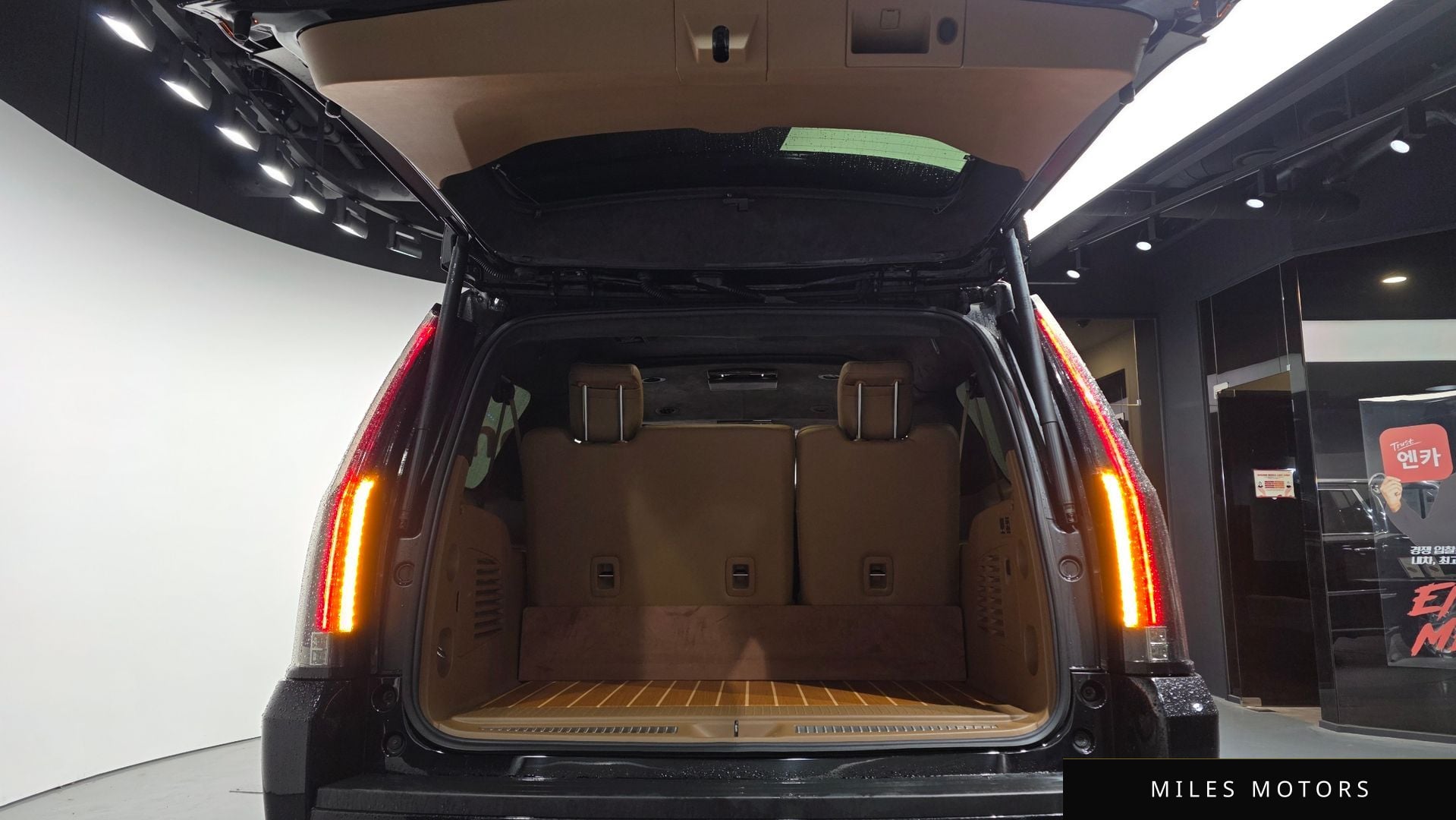Cadillac 에스컬레이드 2017 — миниатюра 26