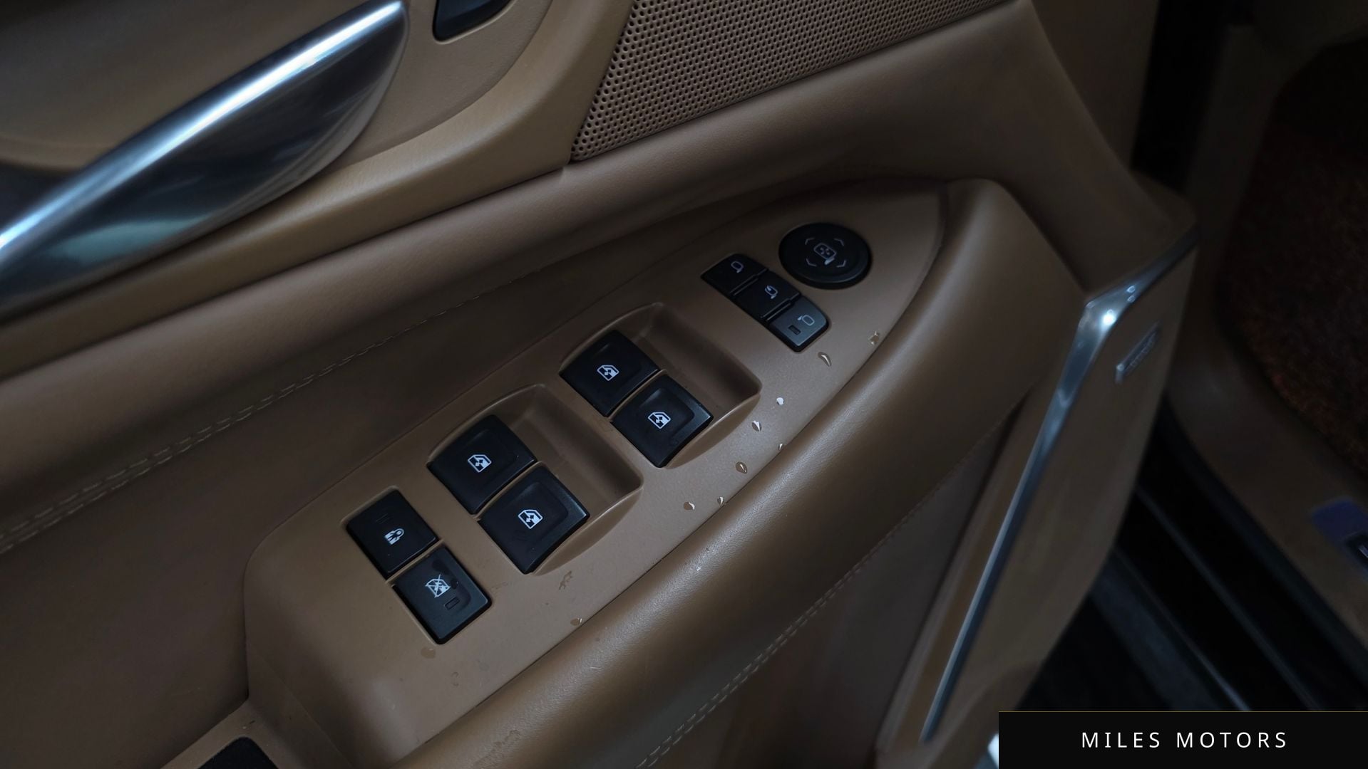 Cadillac 에스컬레이드 2017 — миниатюра 29