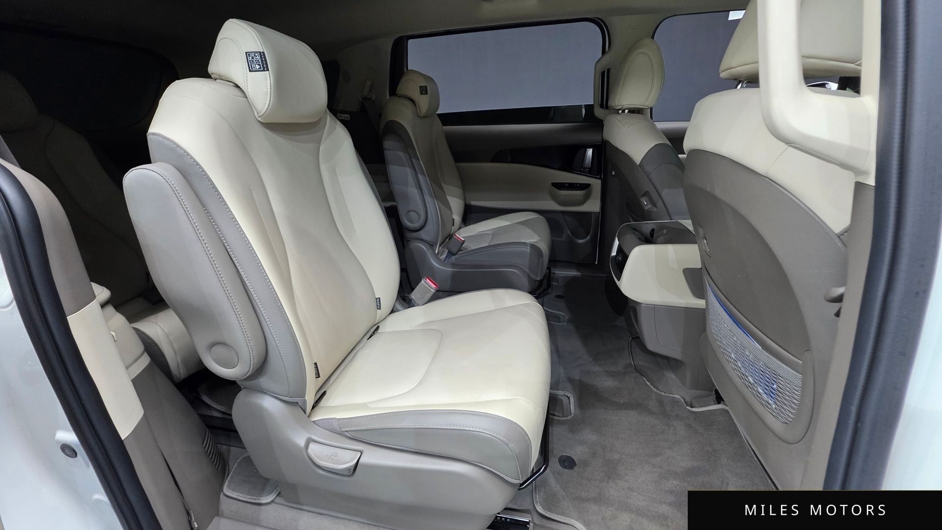 Kia Carnival 2022 — миниатюра 25