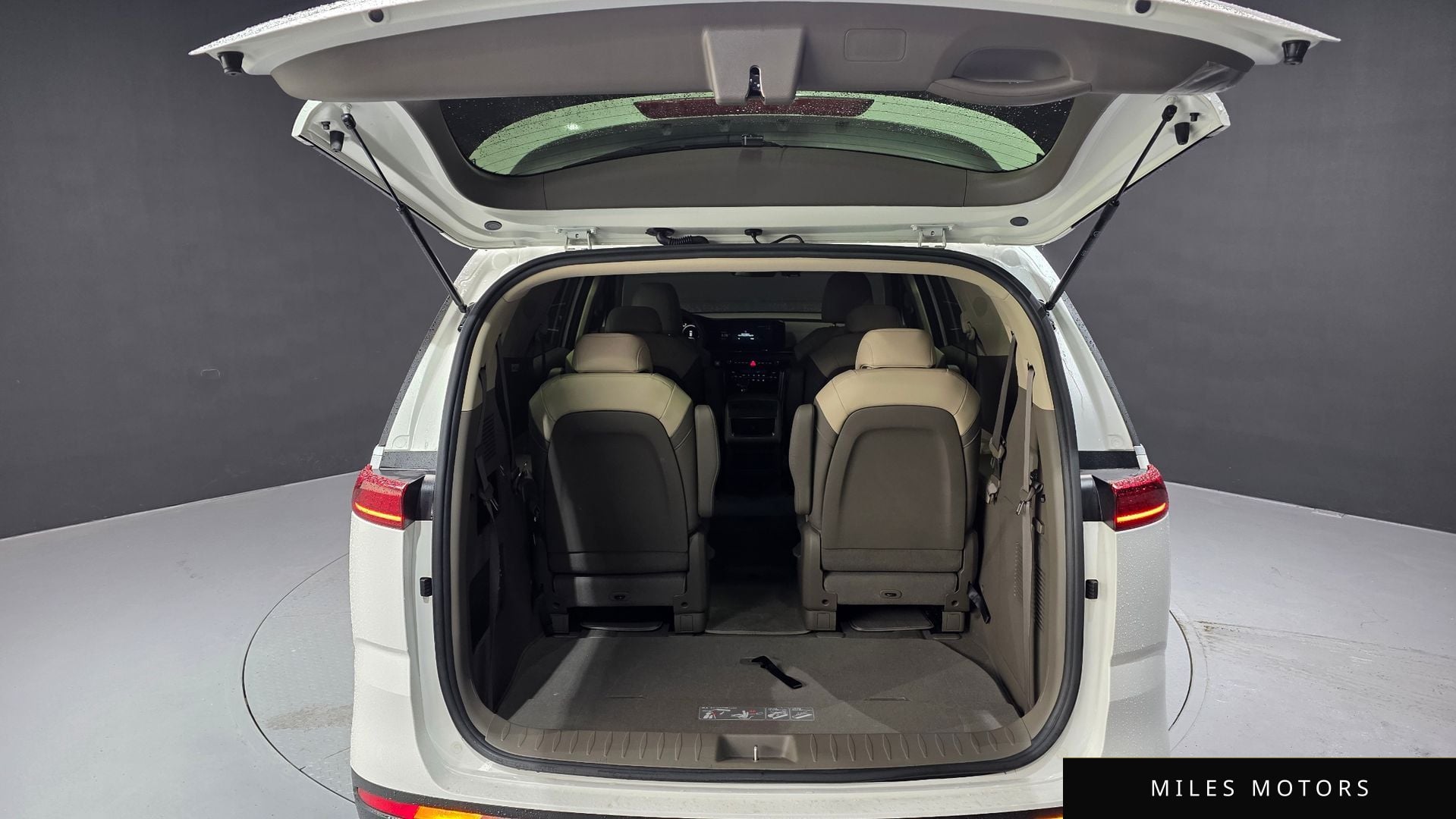 Kia Carnival 2022 — миниатюра 26