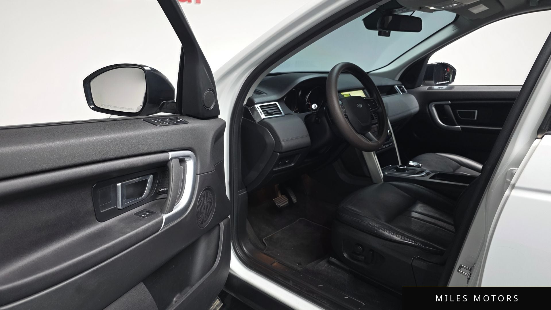 Land Rover Discovery Sport 2019 — миниатюра 10