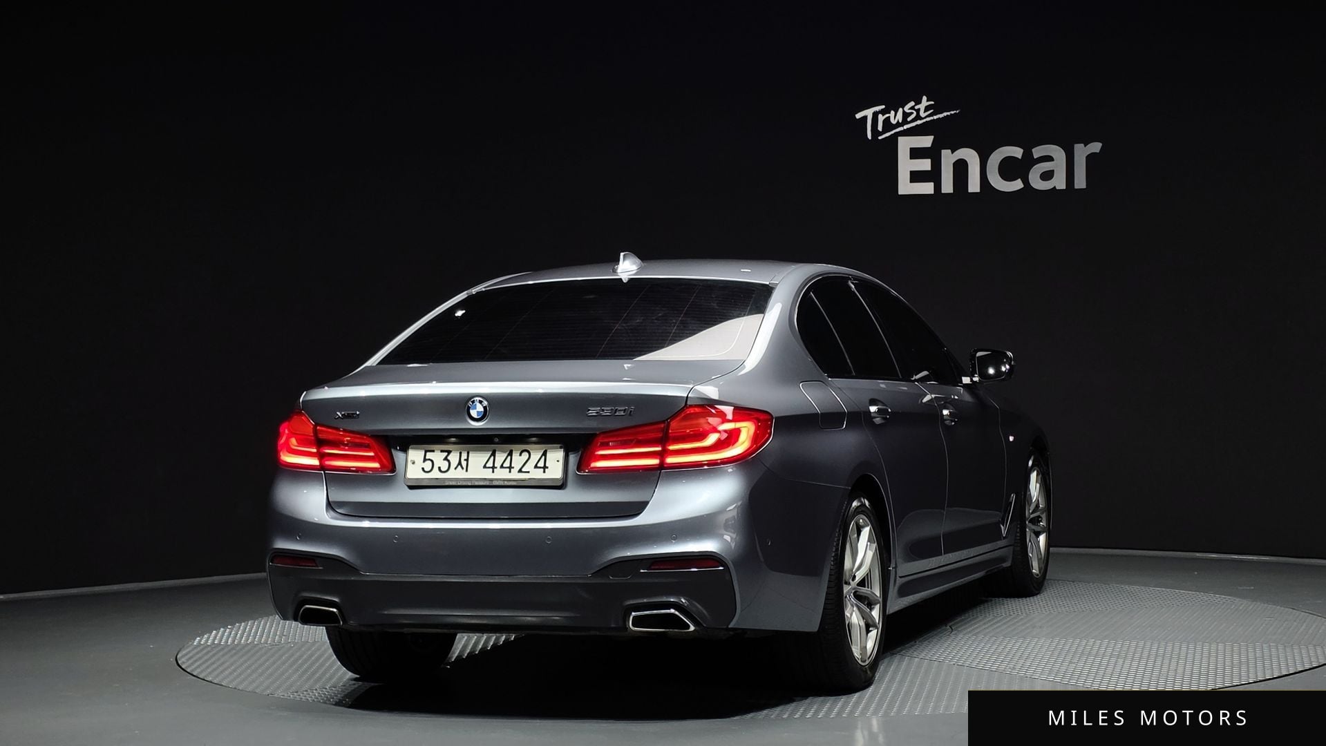 BMW 5 Series (G30) 2017 — миниатюра 2