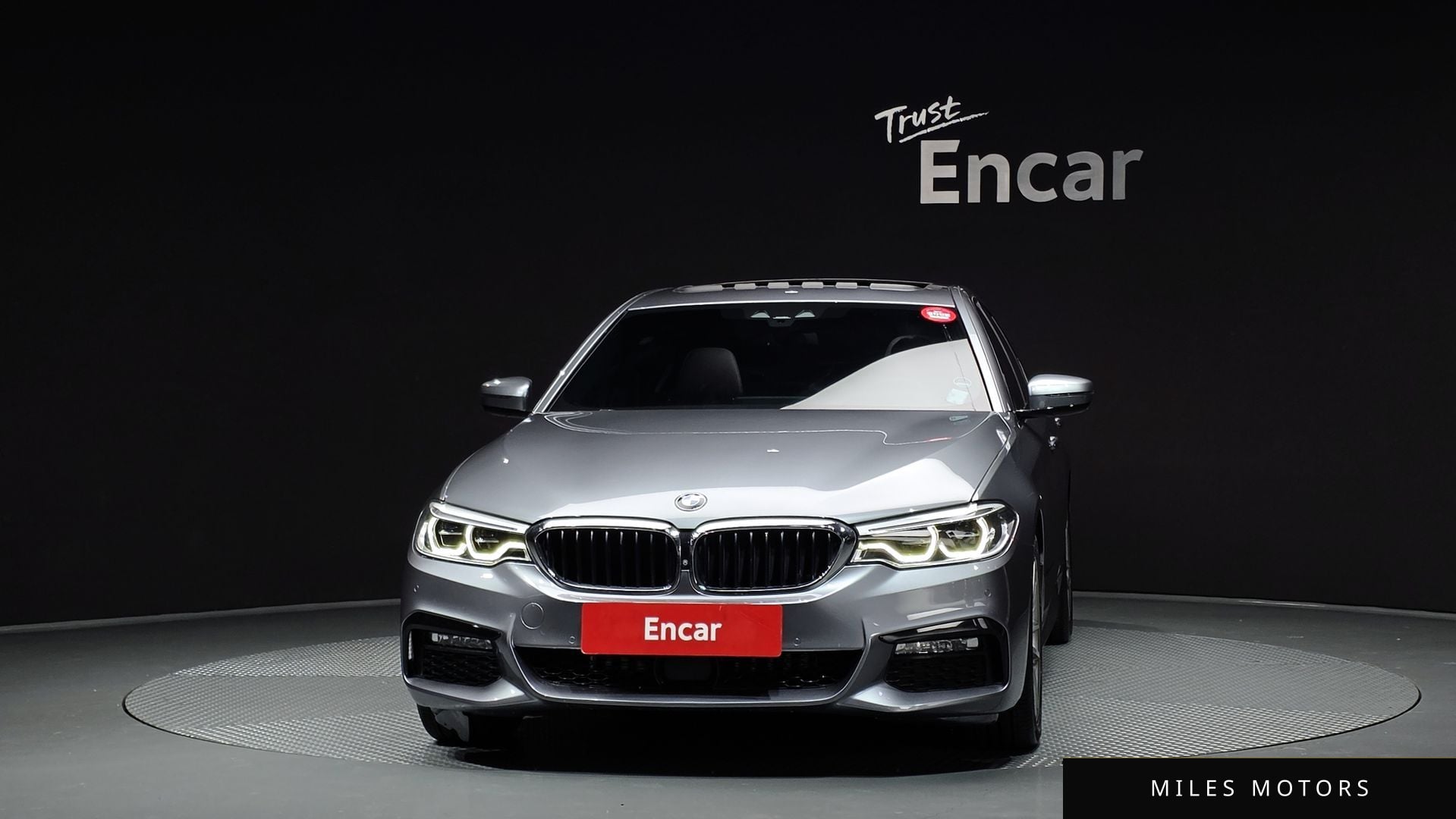 BMW 5 Series (G30) 2017 — миниатюра 3