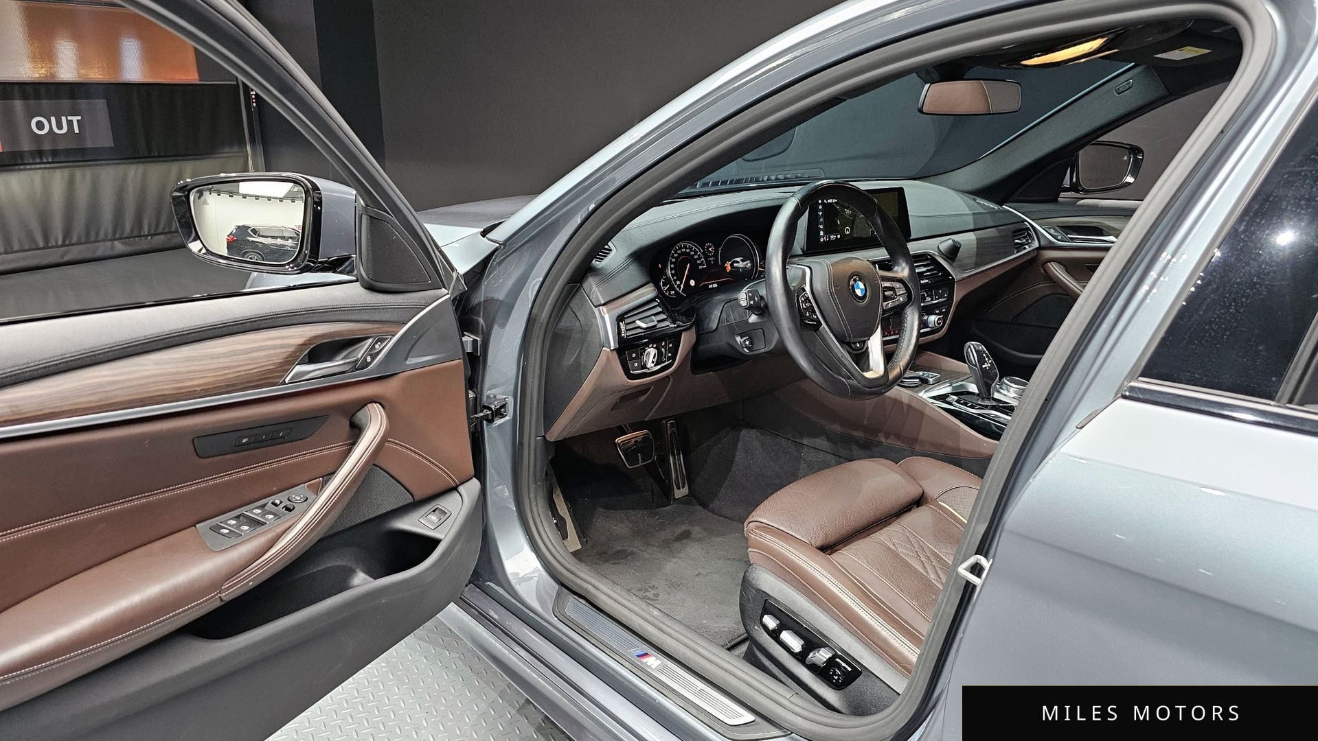 BMW 5 Series (G30) 2017 — миниатюра 10