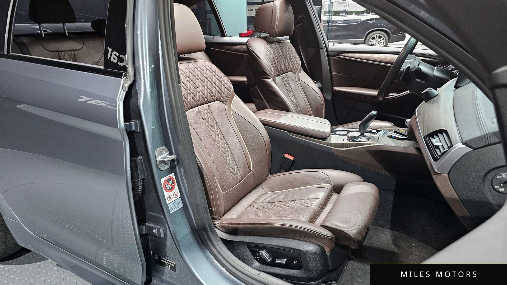BMW 5 Series (G30) 2017 — миниатюра 11
