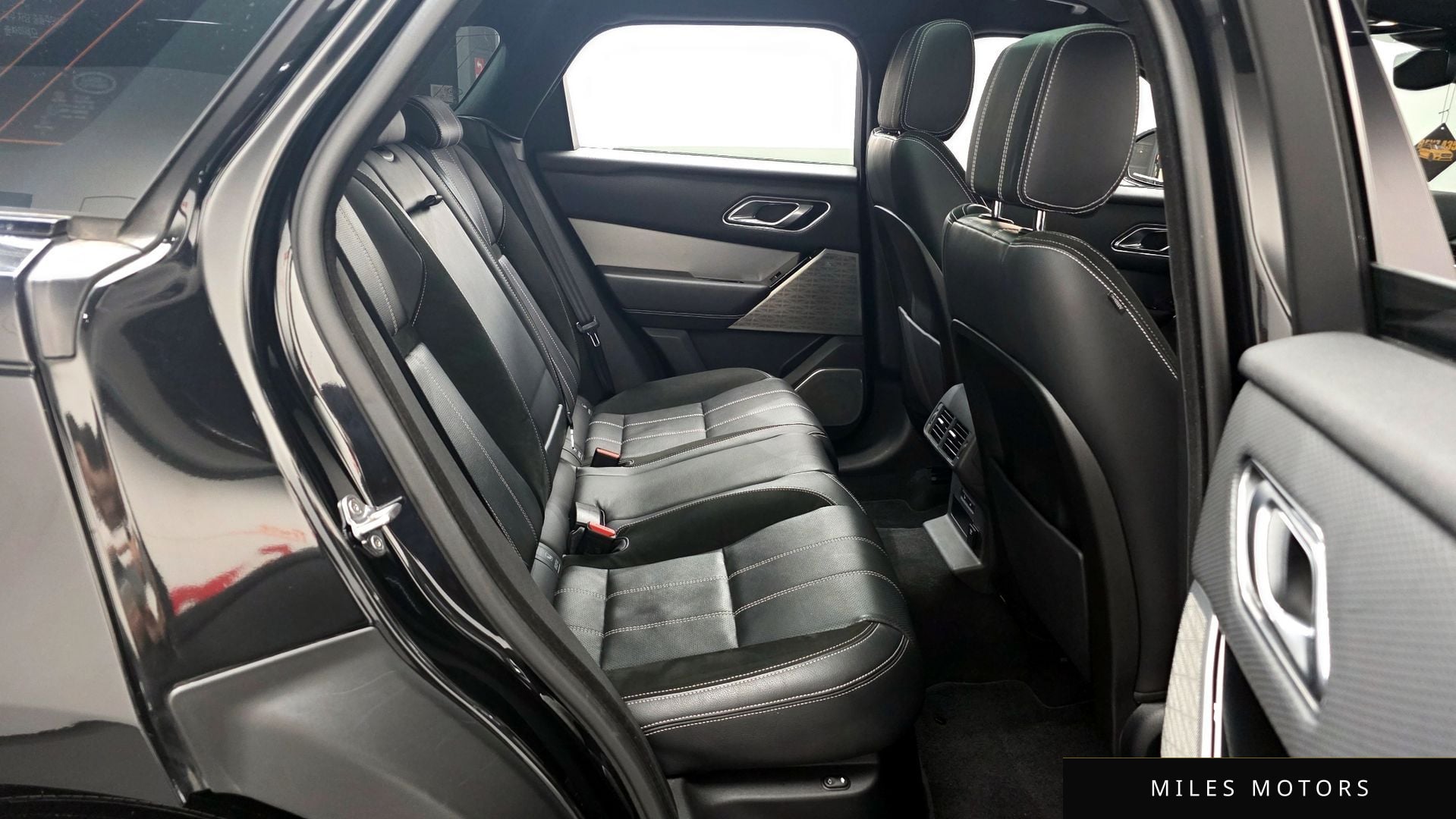 Land Rover Range Rover Velar 2018 — миниатюра 11