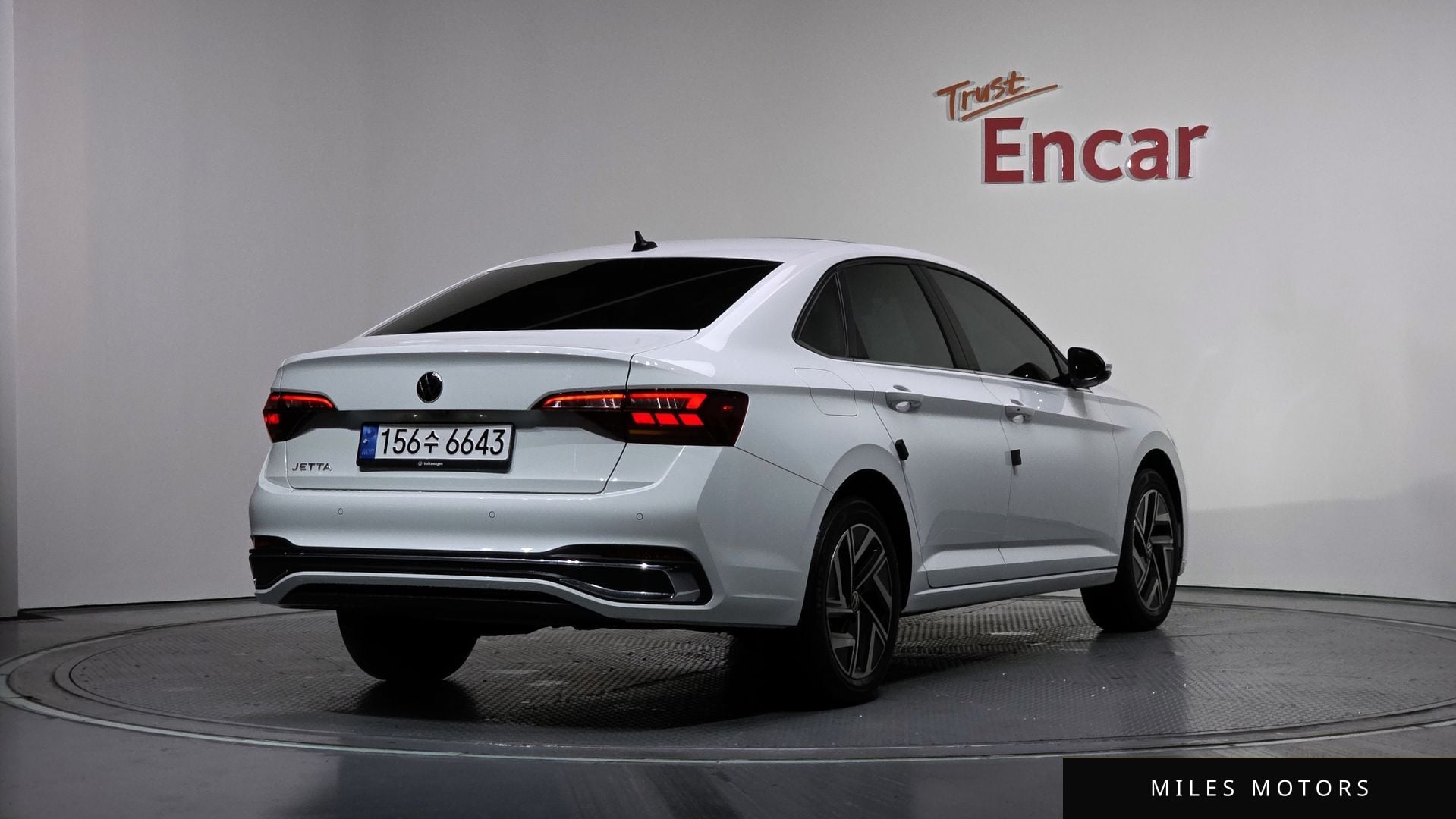 Volkswagen Jetta 2023 — миниатюра 2