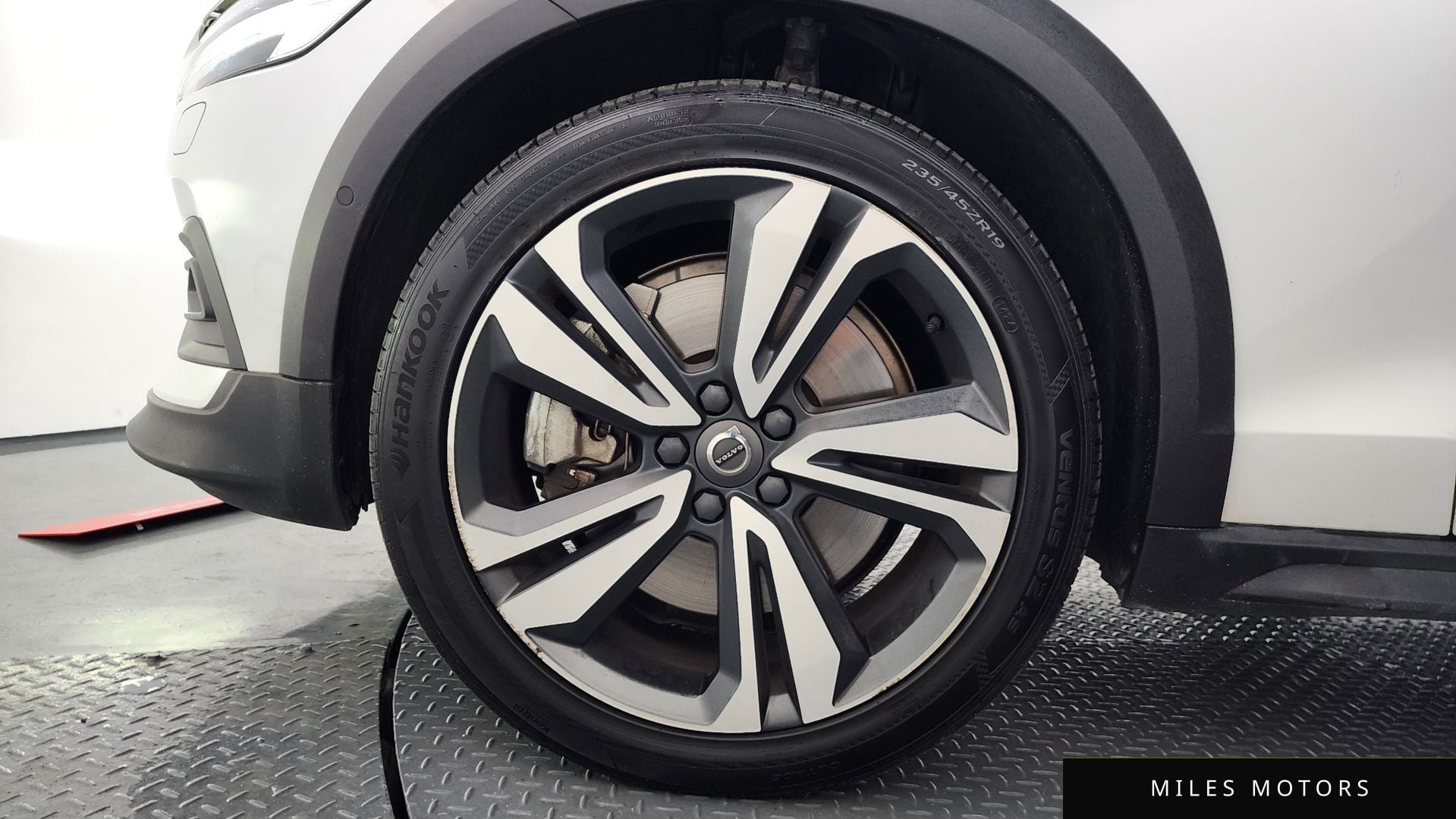 Volvo V60 2020 — миниатюра 5
