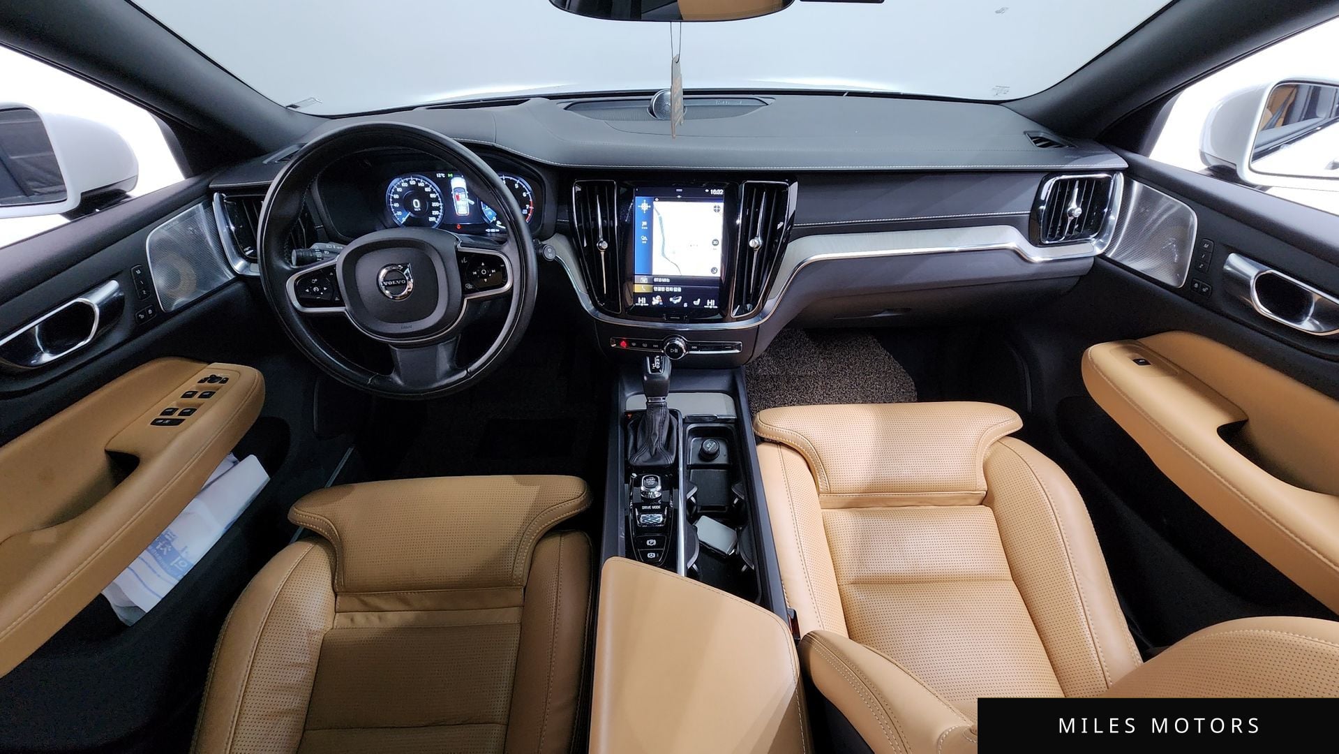 Volvo V60 2020 — миниатюра 10