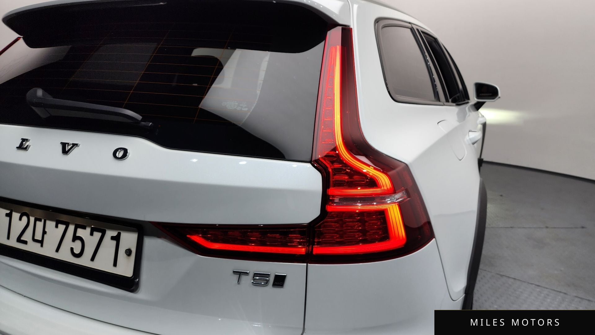 Volvo V60 2020 — миниатюра 9