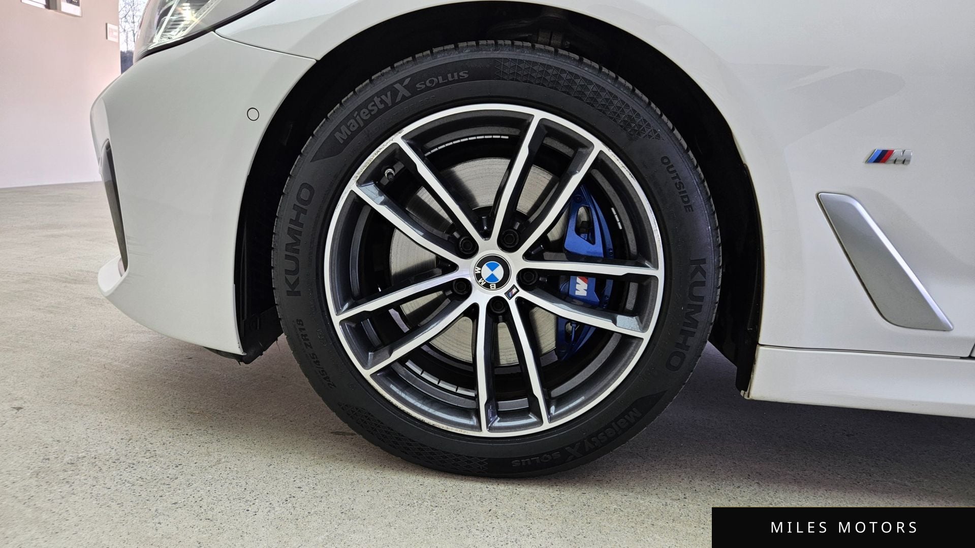 BMW 5 Series (G30) 2022 — миниатюра 5