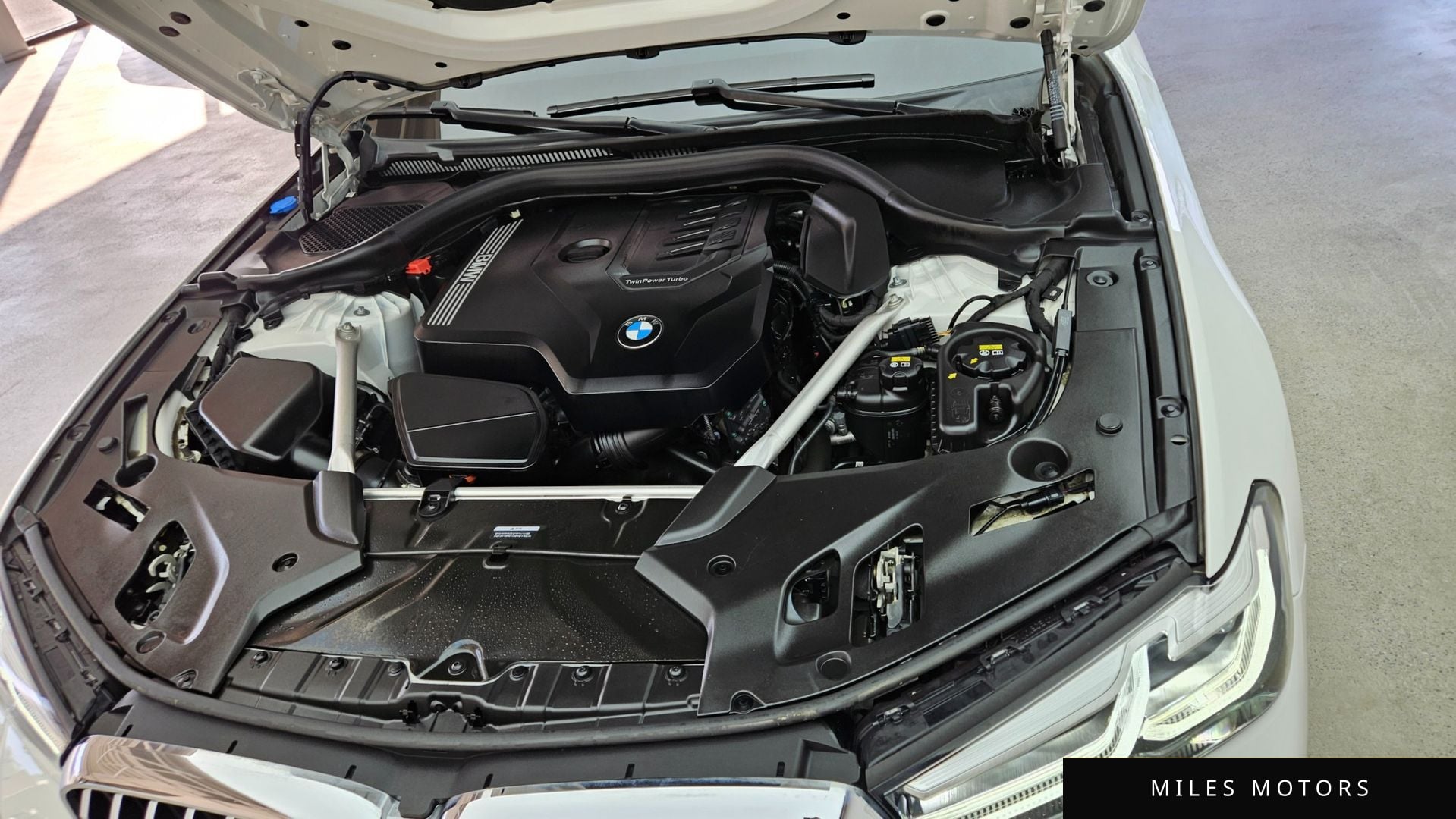 BMW 5 Series (G30) 2022 — миниатюра 6